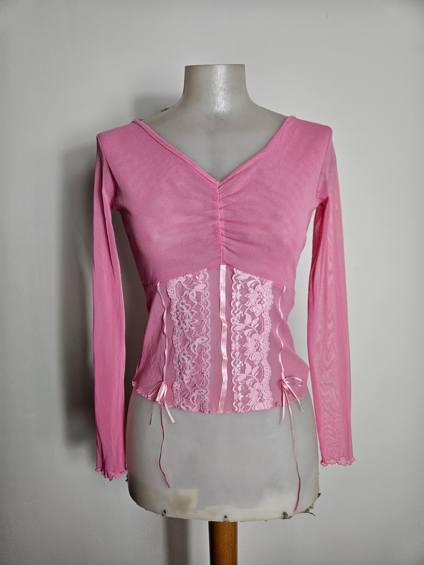 Haut en voile rose avec dentelle