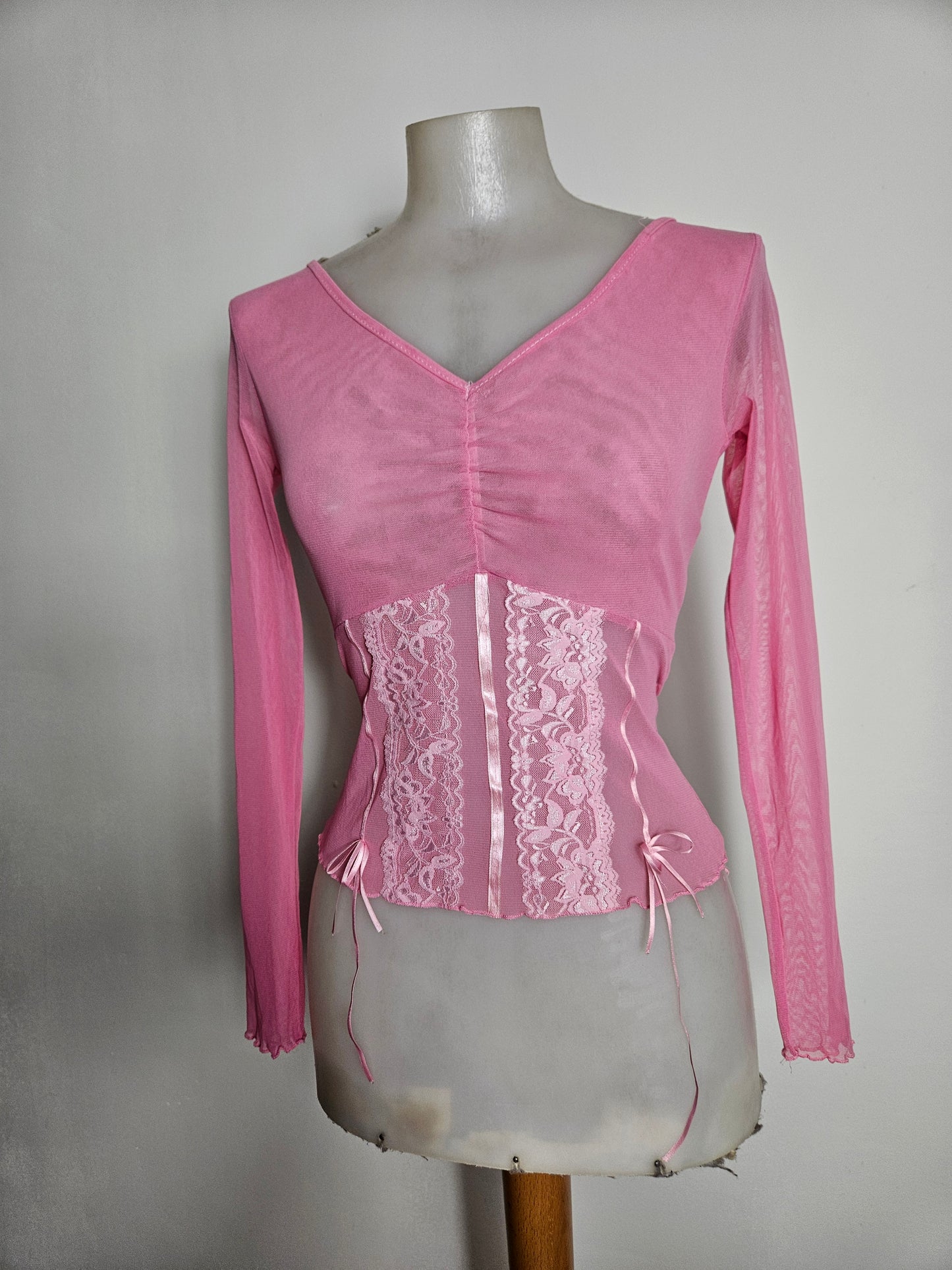 Haut en voile rose avec dentelle