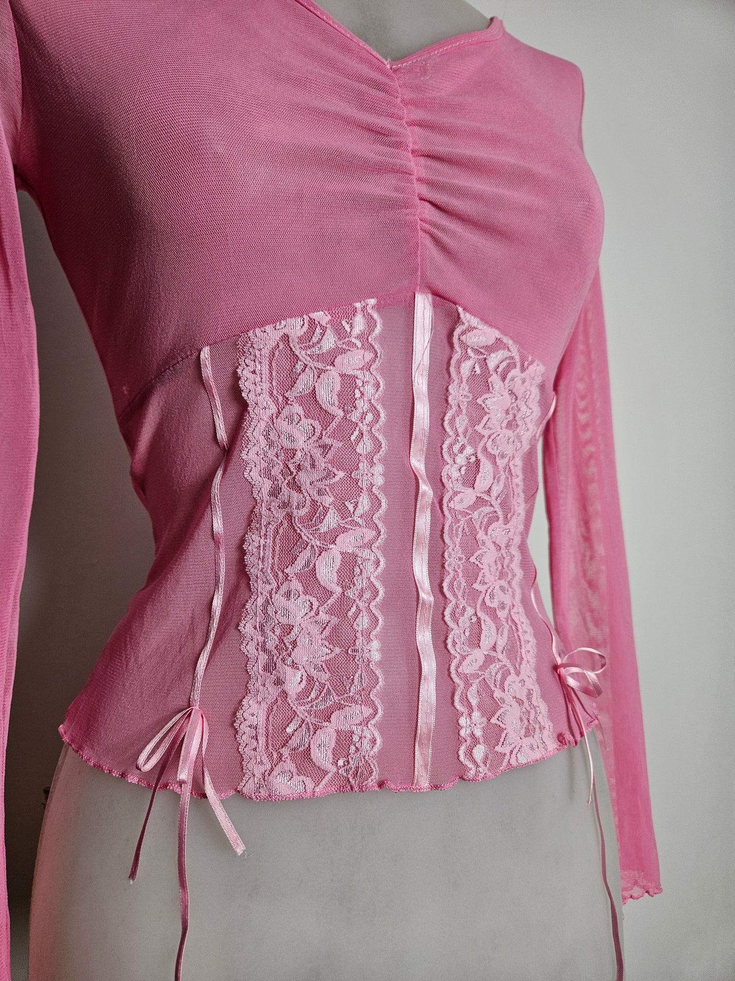 Haut en voile rose avec dentelle