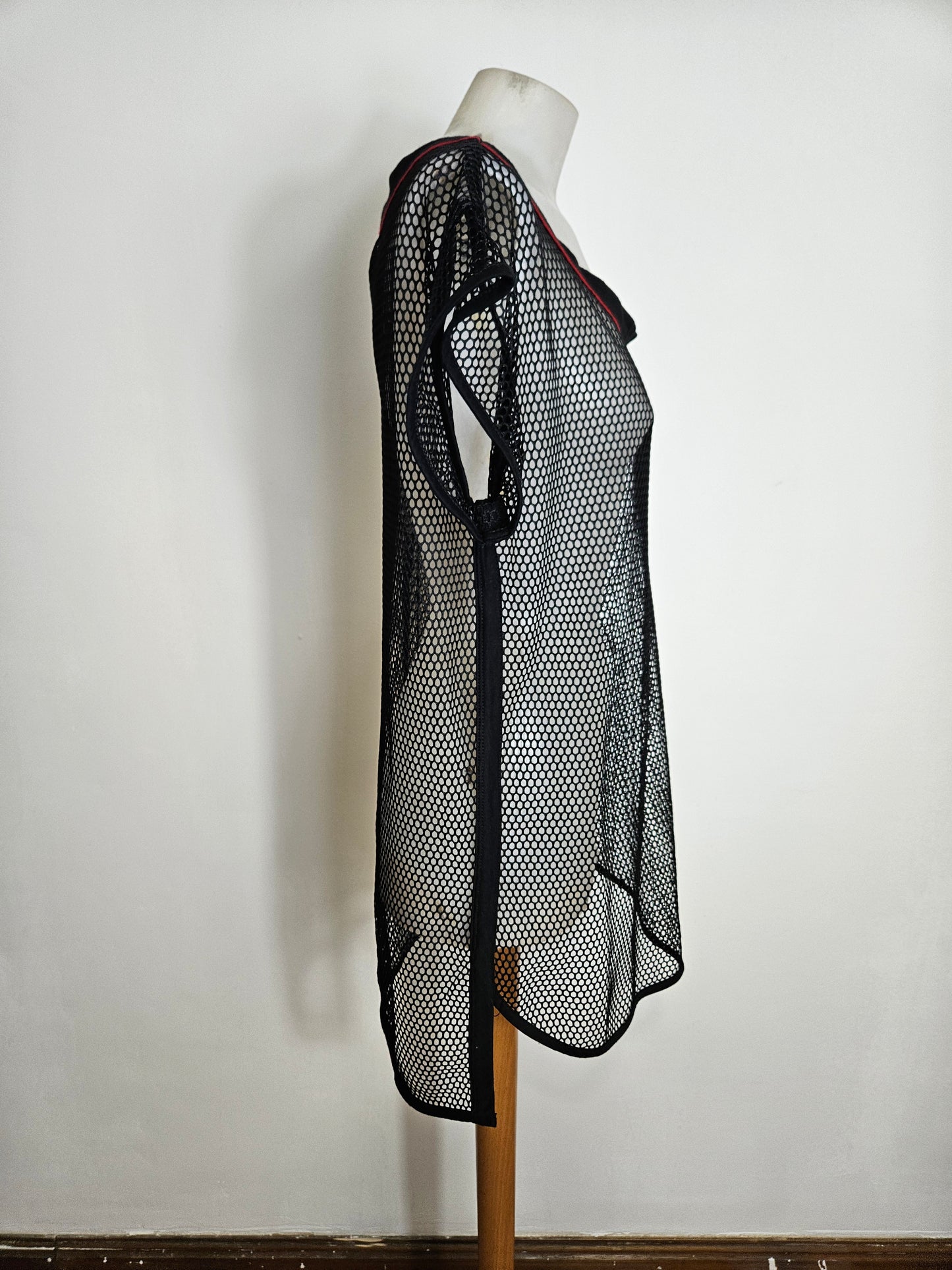 Haut long en résille cop copine