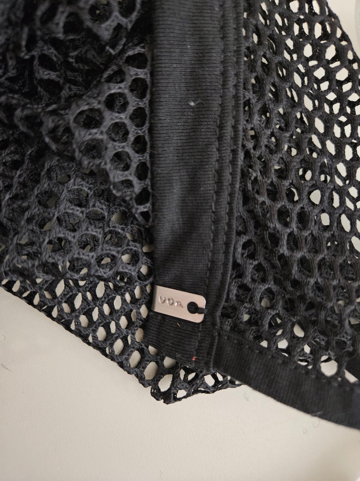 Haut long en résille cop copine