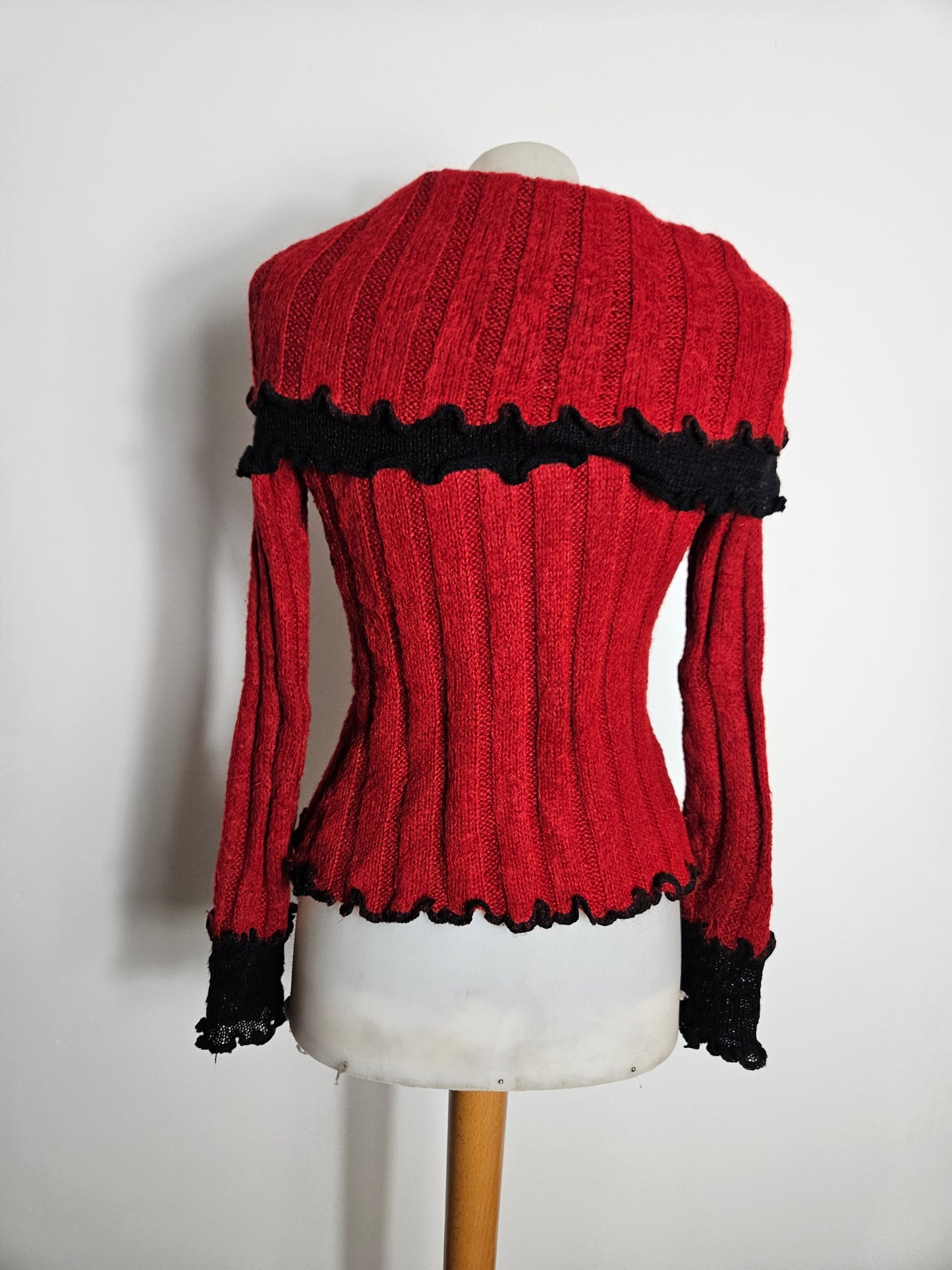 Pull en maille col maxi rouge et noir Zone Bleue