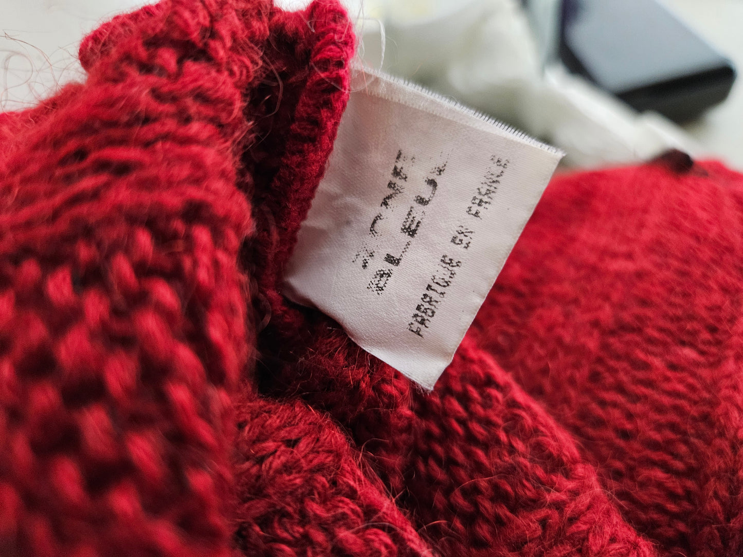 Pull en maille col maxi rouge et noir Zone Bleue
