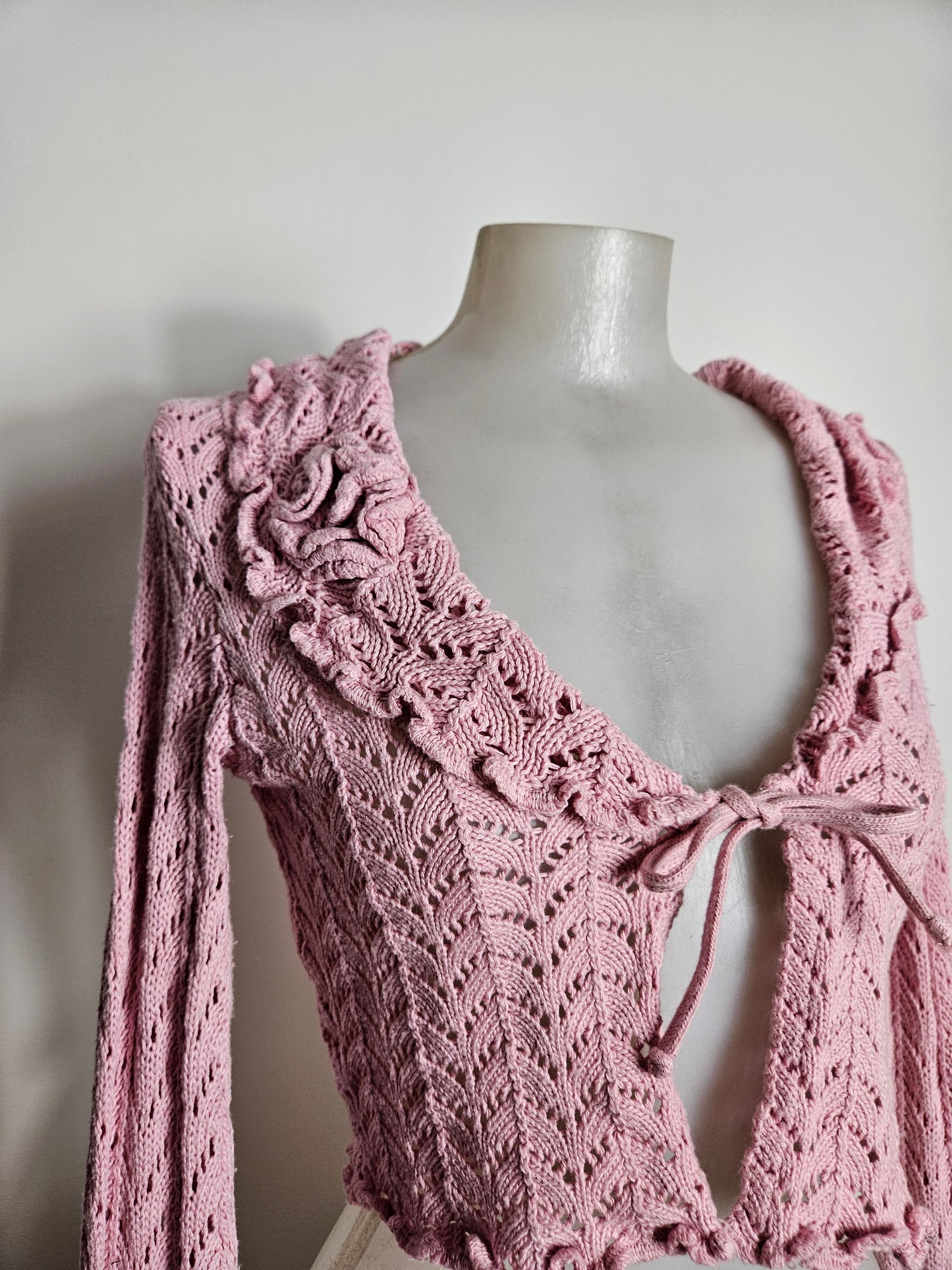 Boléro en crochet détails fleur