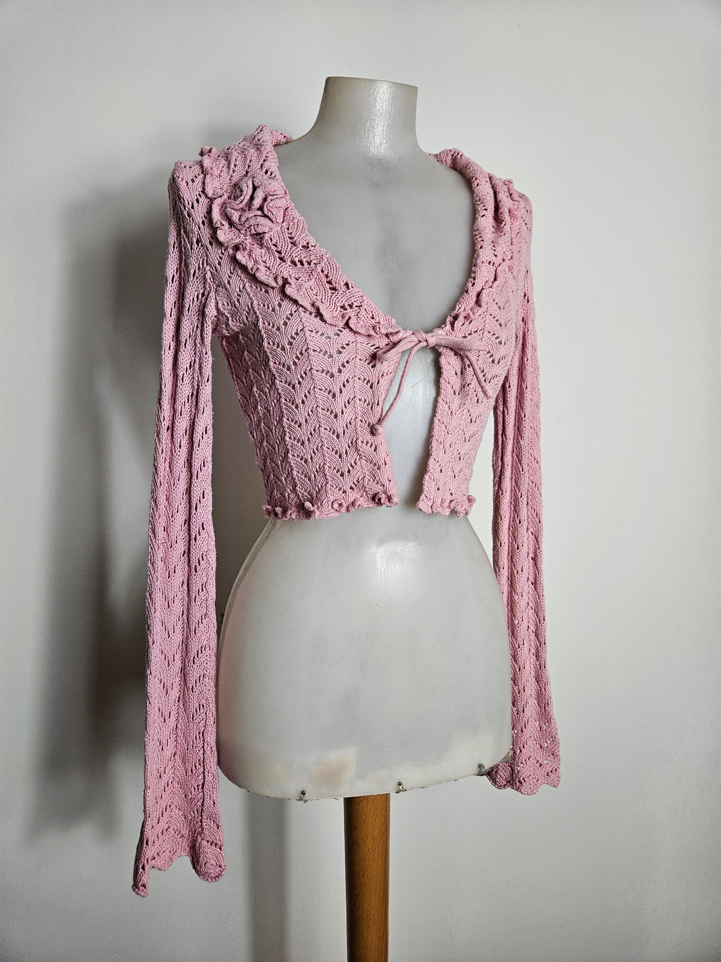 Boléro en crochet détails fleur