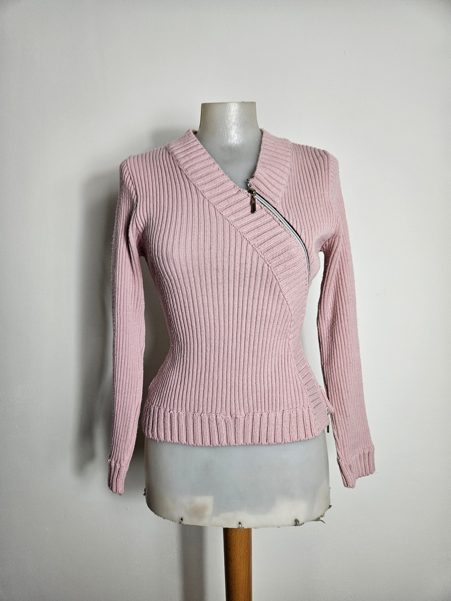 Pull côtelé rose à zip