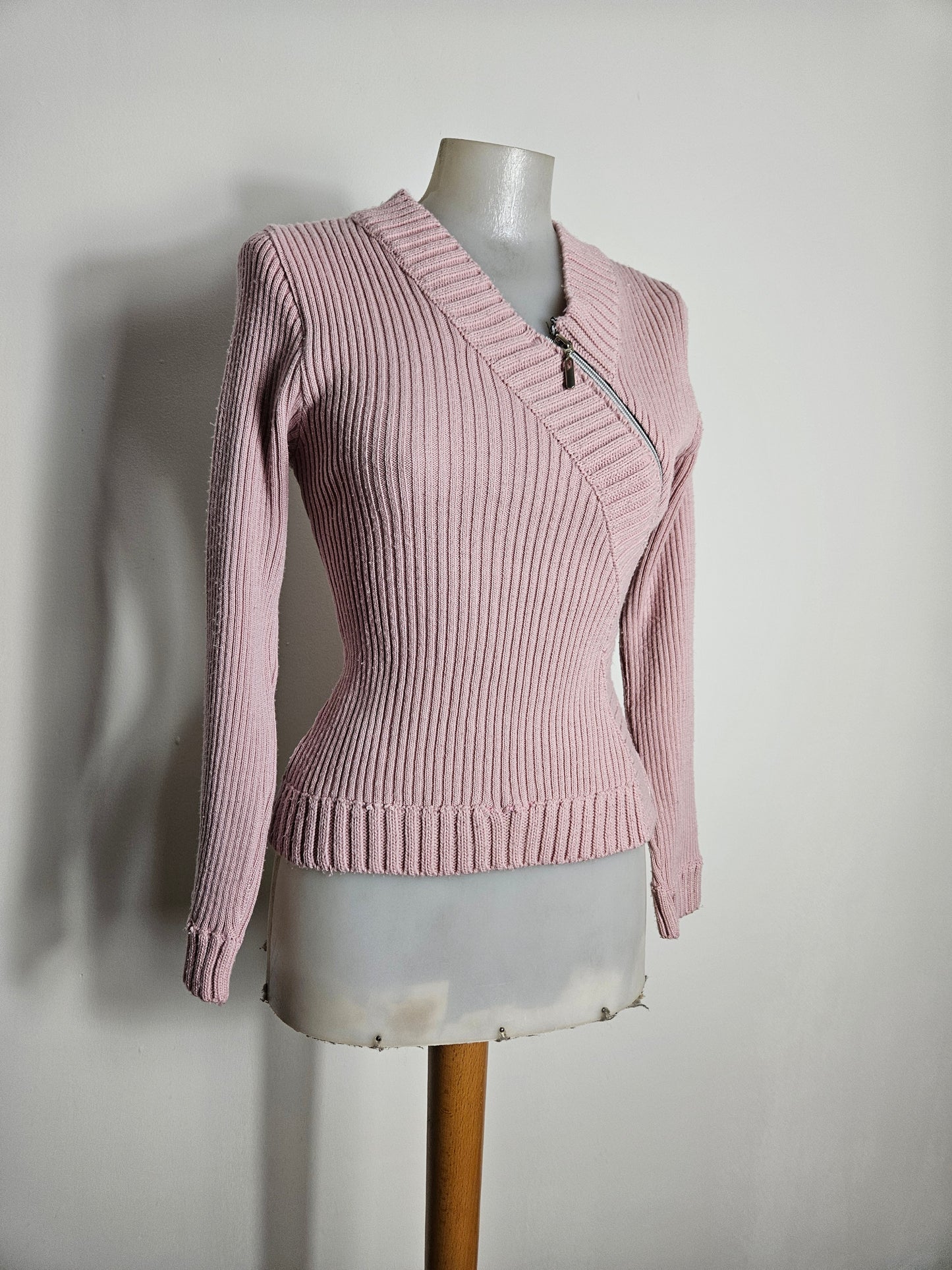 Pull côtelé rose à zip