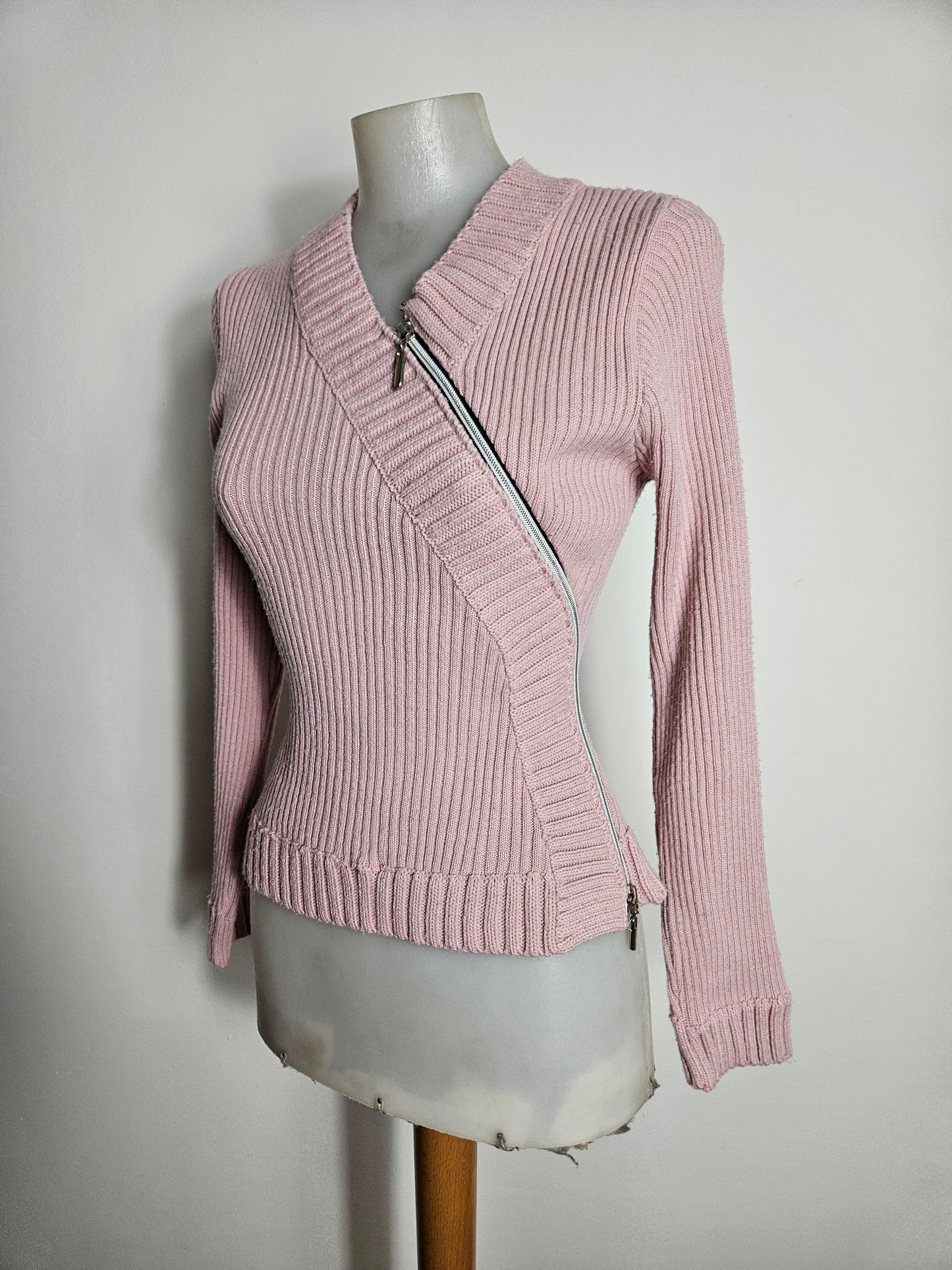 Pull côtelé rose à zip