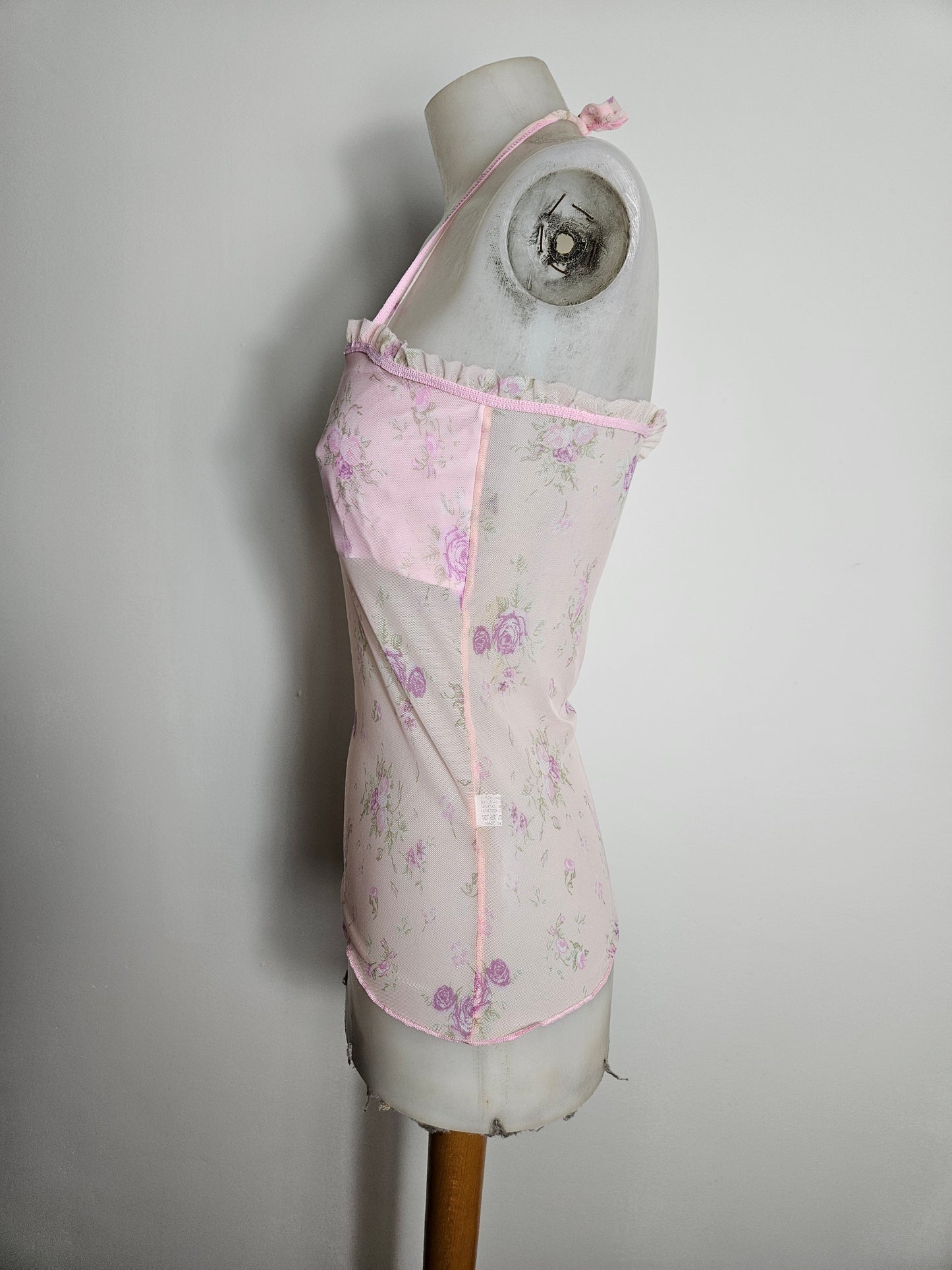 Haut dos nu en voile fleuri rose