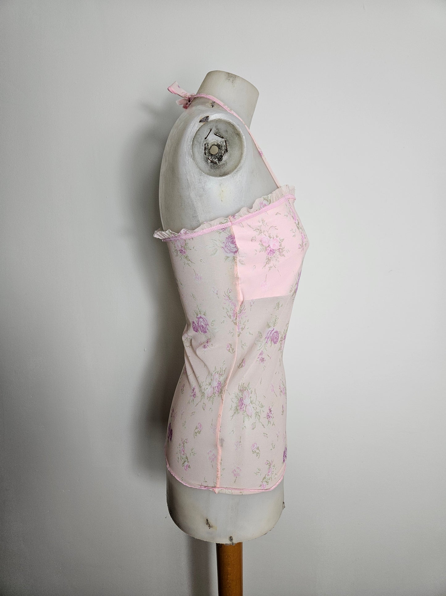 Haut dos nu en voile fleuri rose