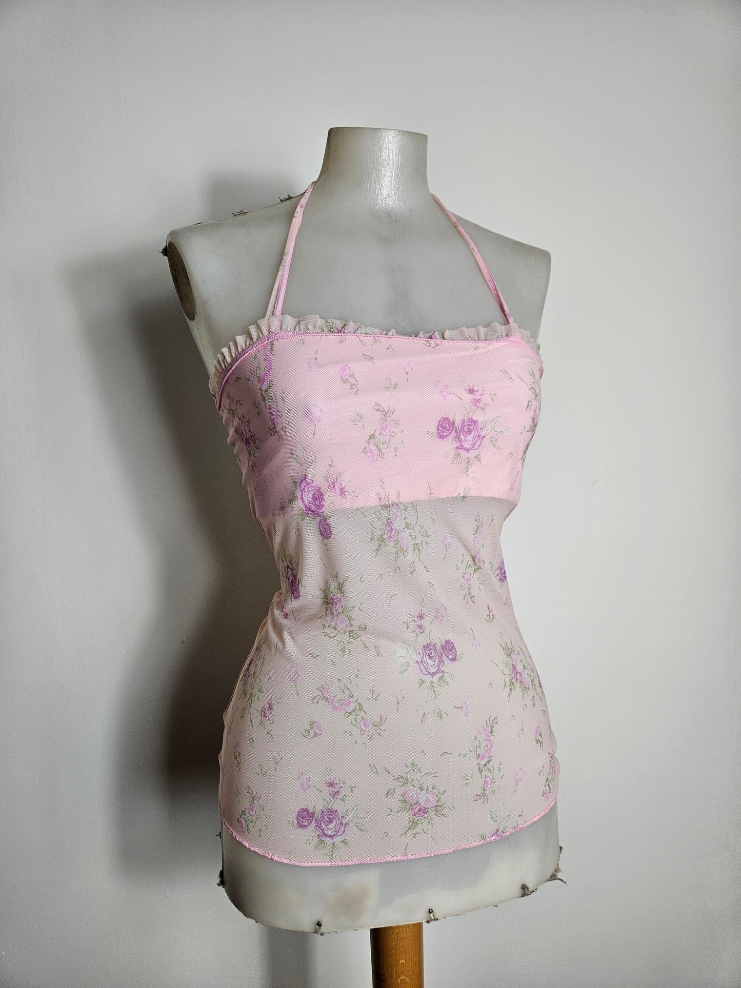 Haut dos nu en voile fleuri rose