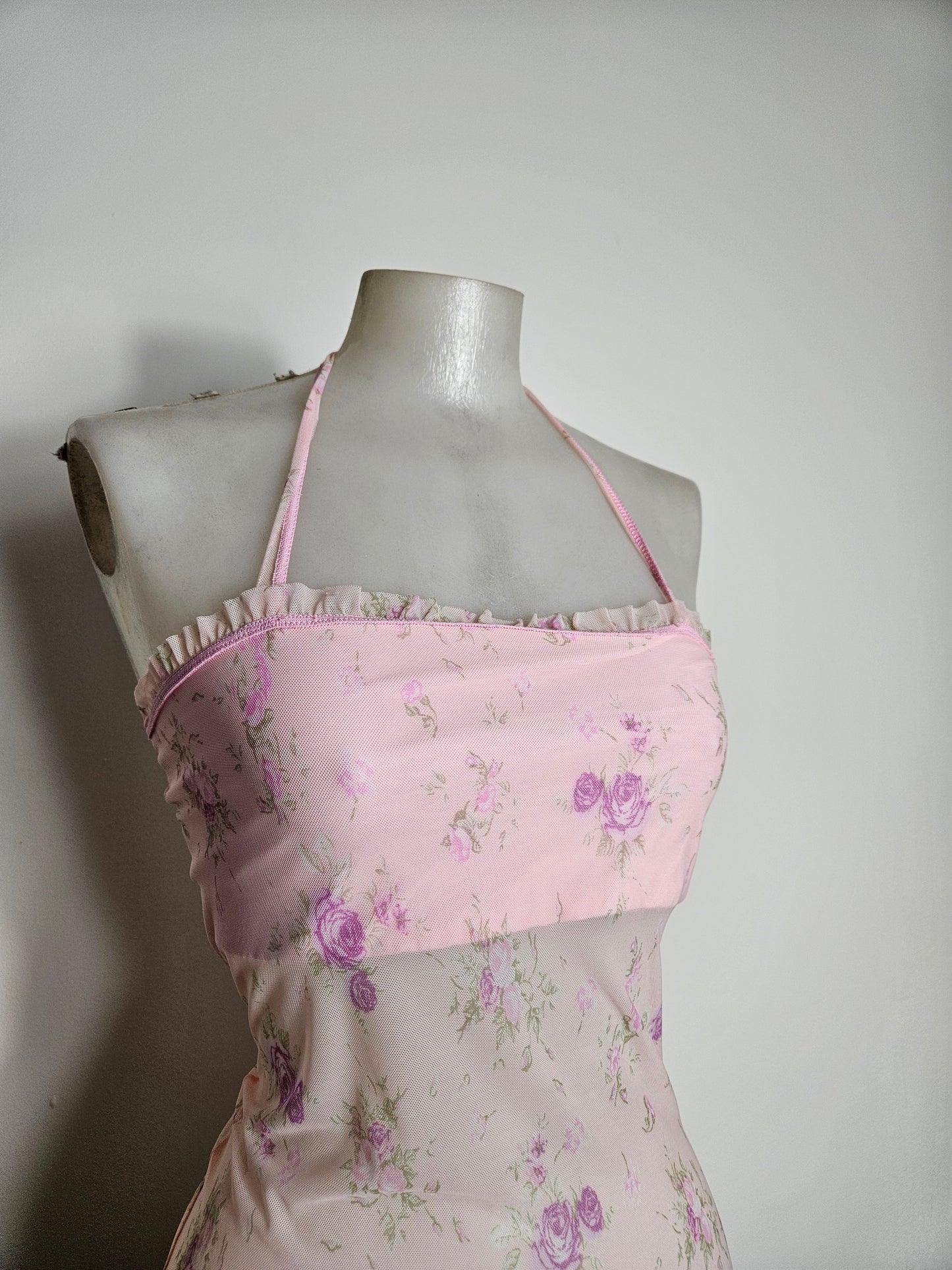 Haut dos nu en voile fleuri rose