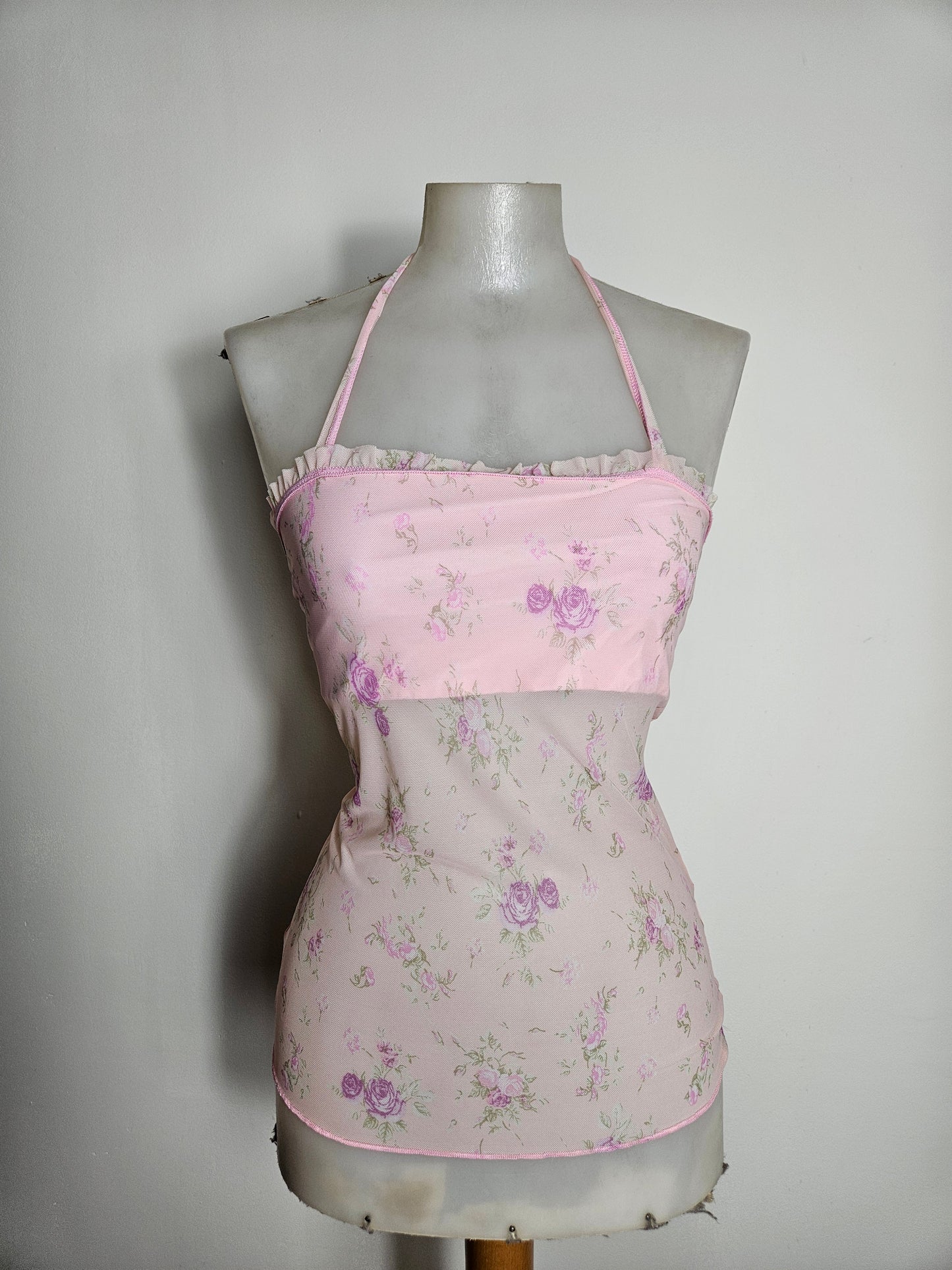 Haut dos nu en voile fleuri rose