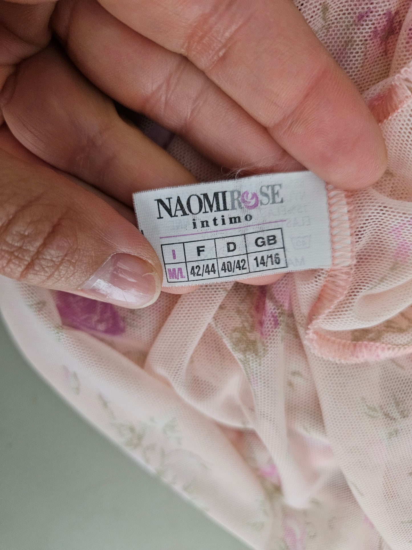 Haut dos nu en voile fleuri rose