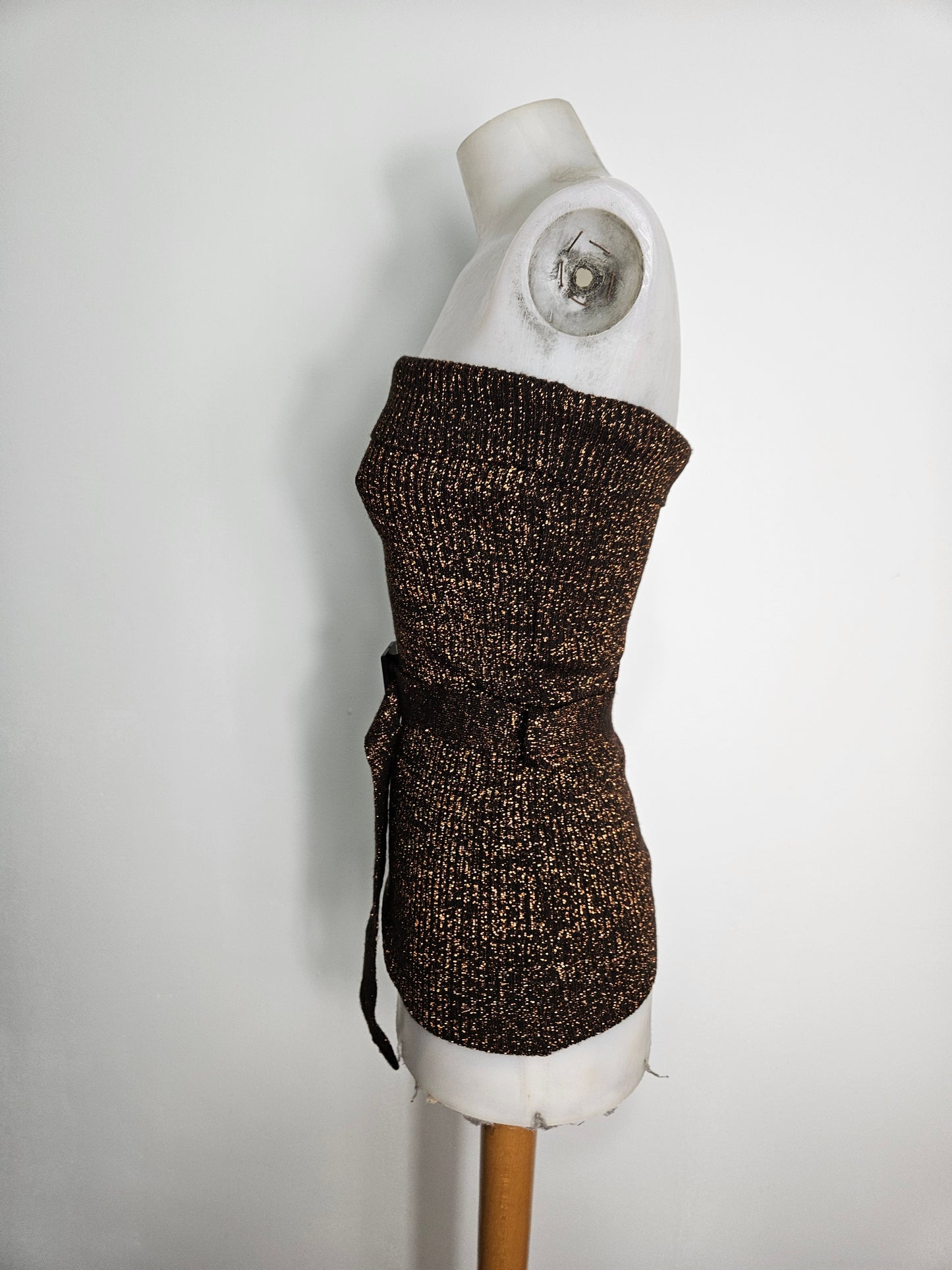 Haut strapless effet pull avec ceinture