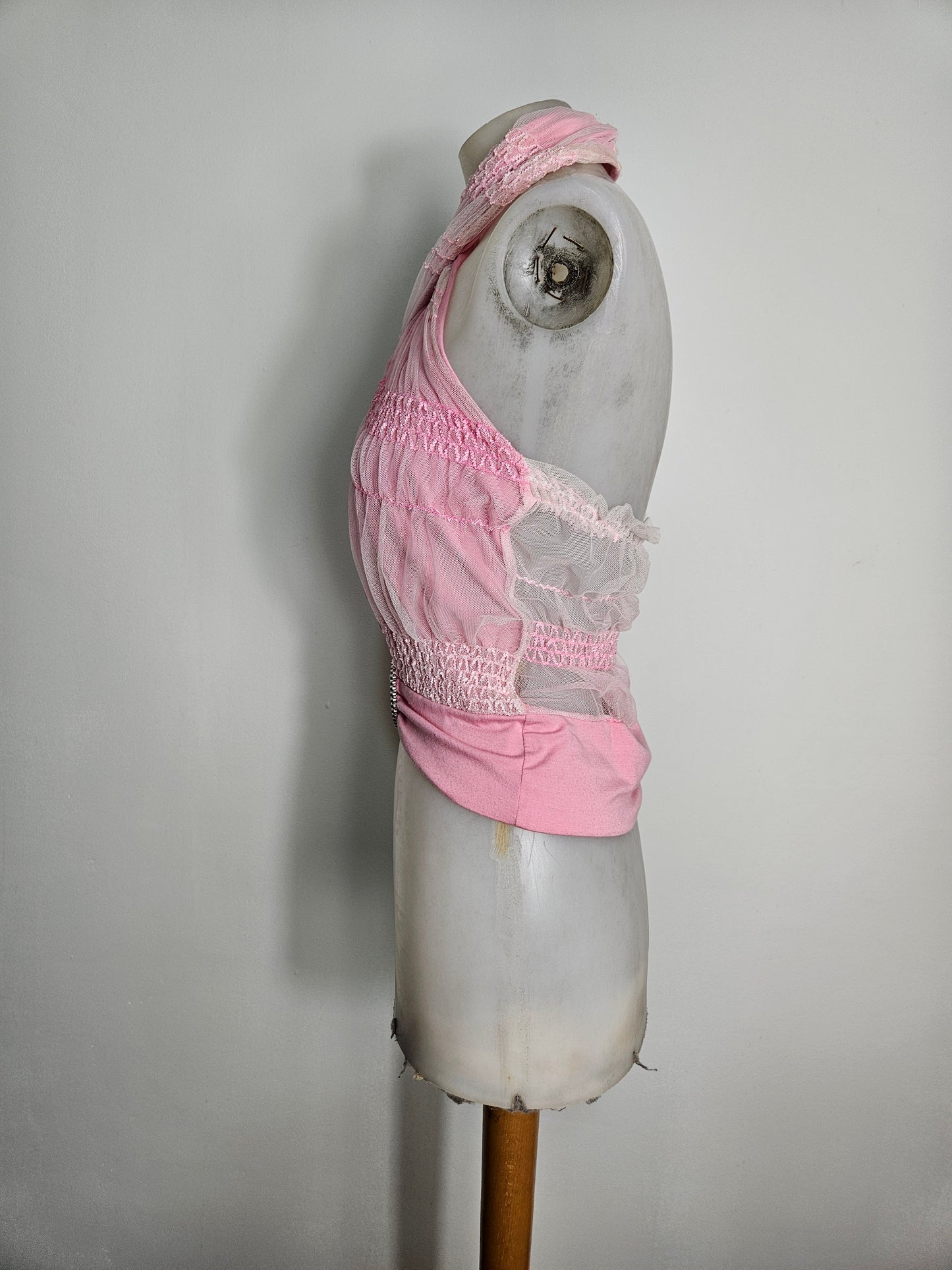 Haut dos nu échancré boucle en strass