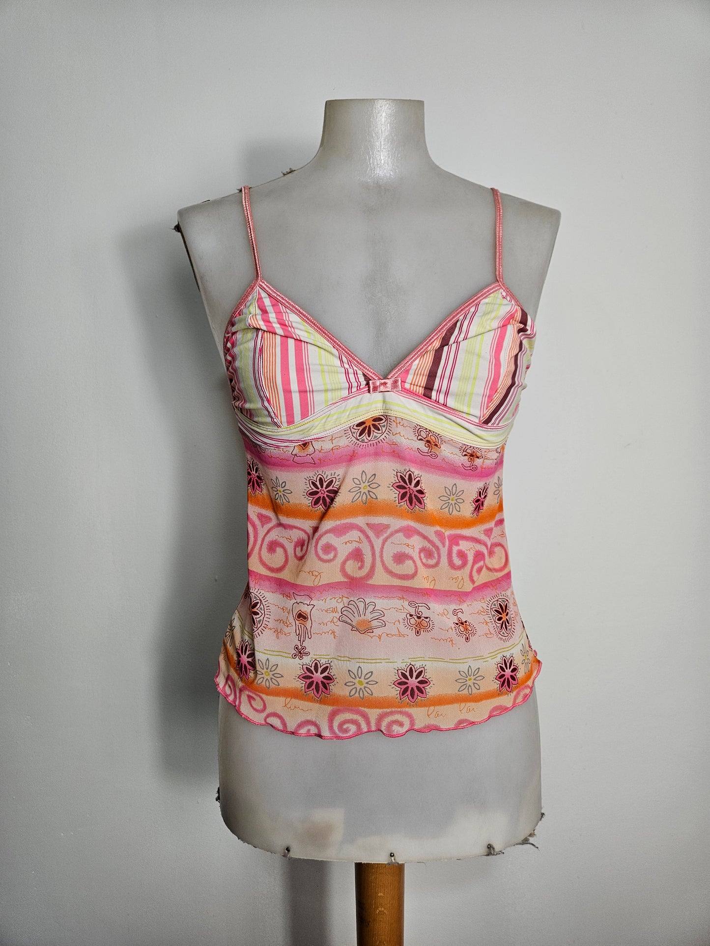 Haut en voile fleuri