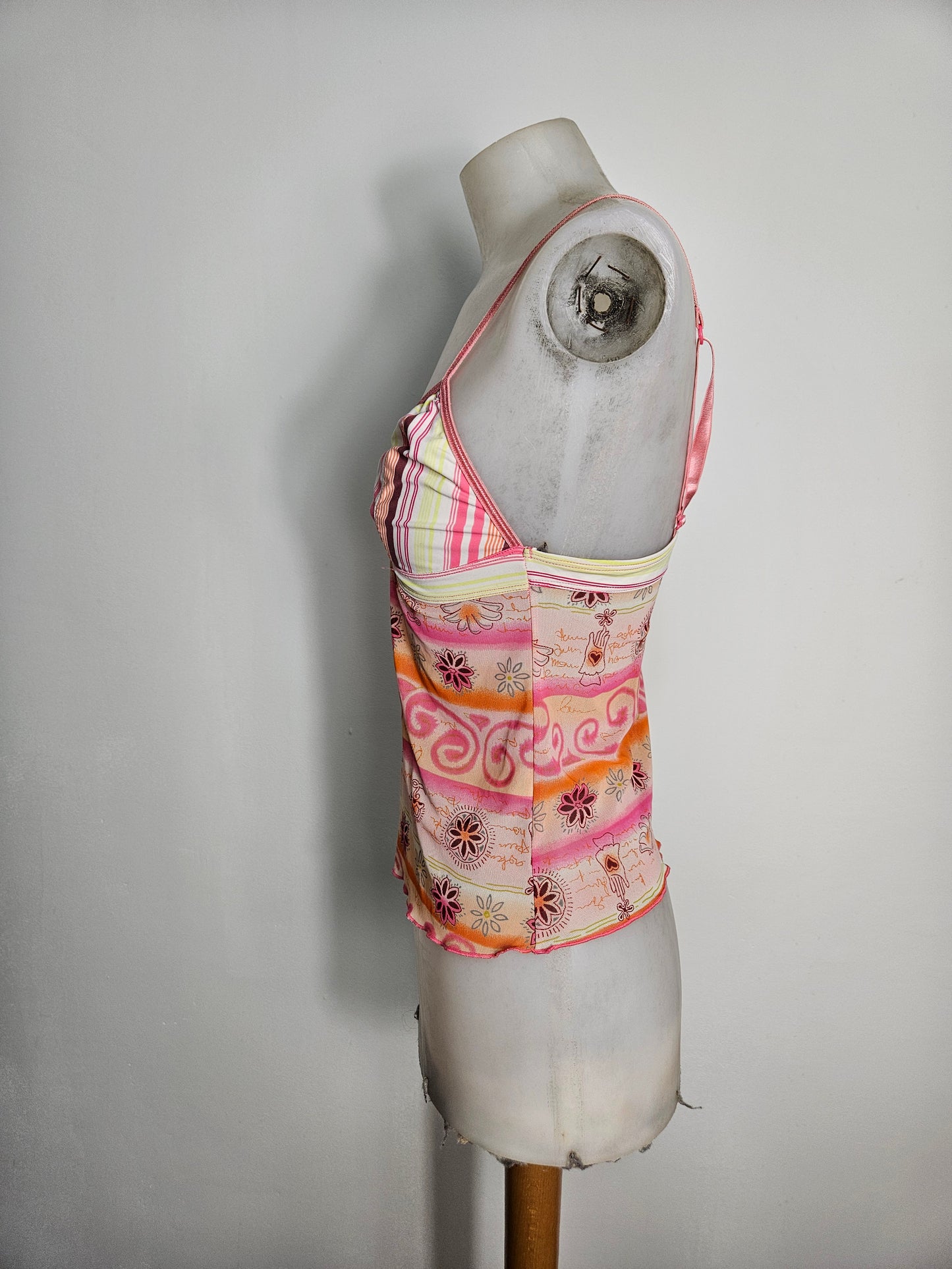 Haut en voile fleuri