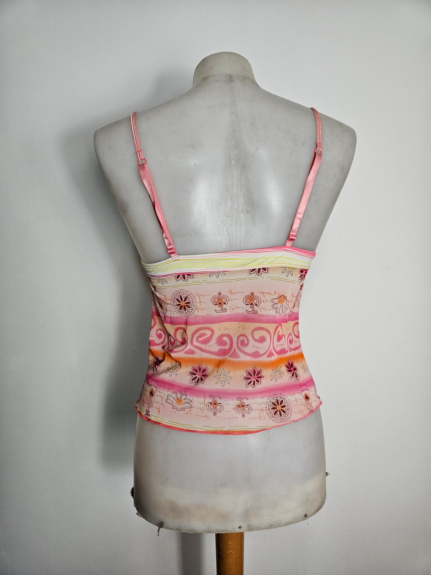 Haut en voile fleuri