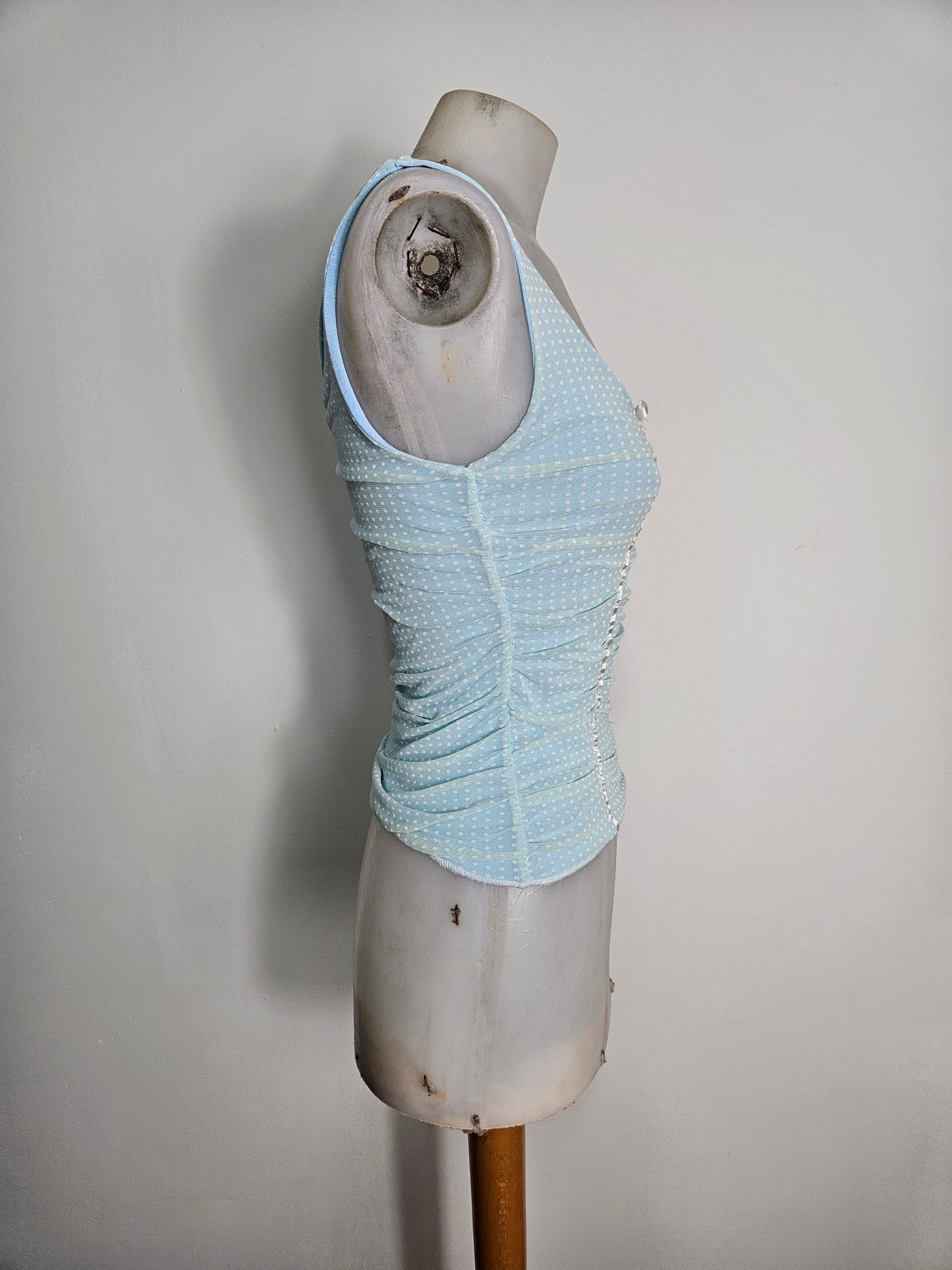 Haut en voile plissé à pois