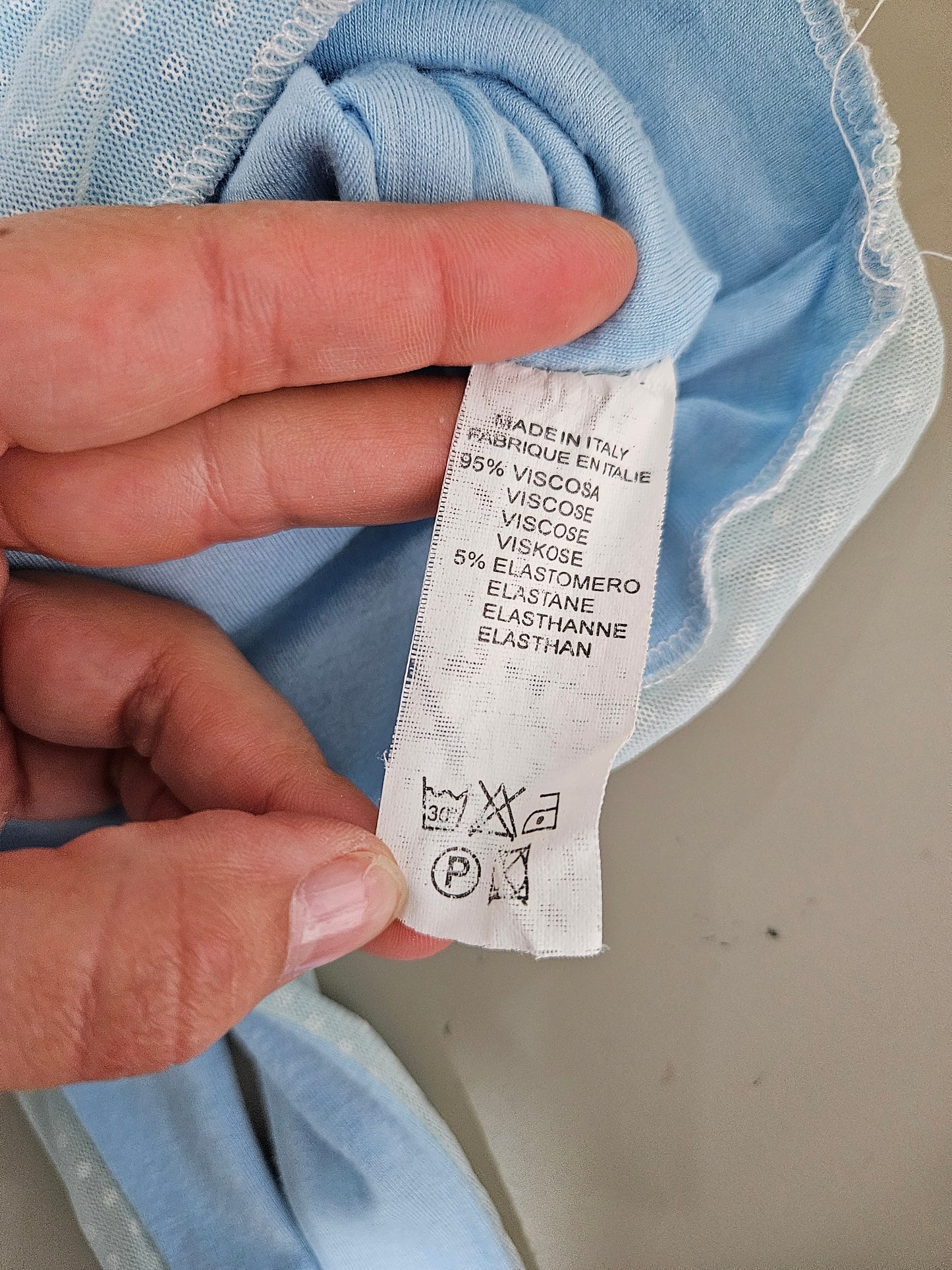 Haut en voile plissé à pois