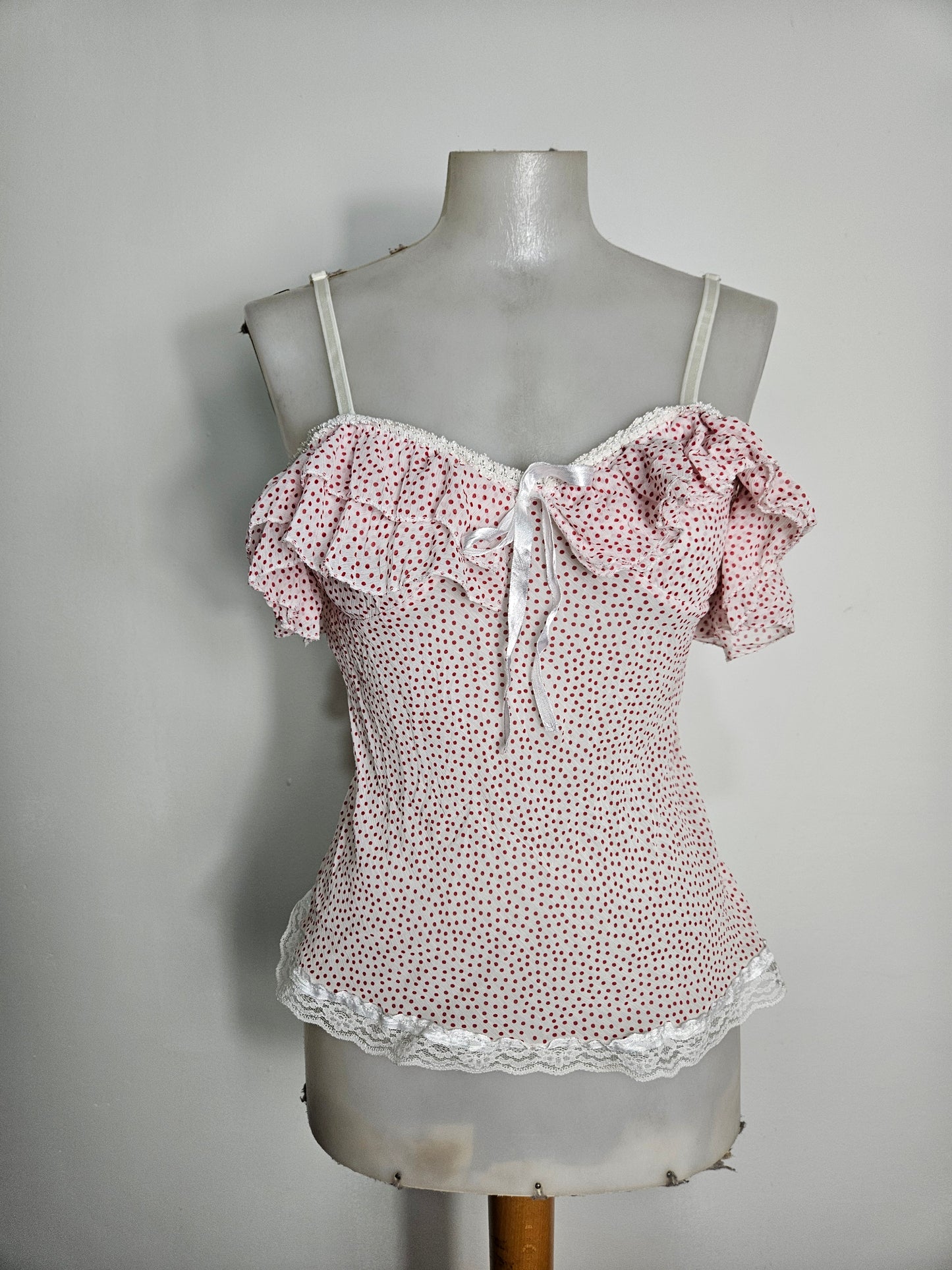 Haut en voile à pois