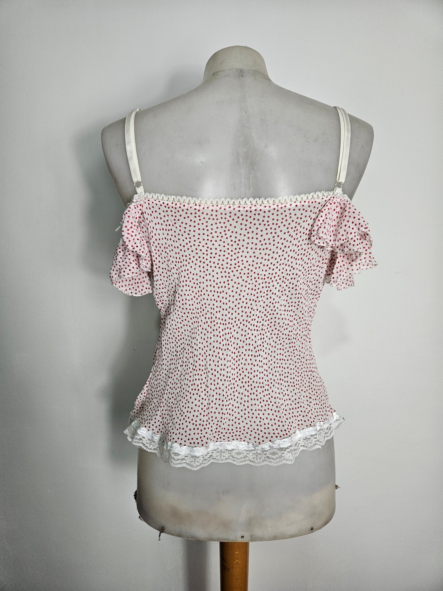 Haut en voile à pois