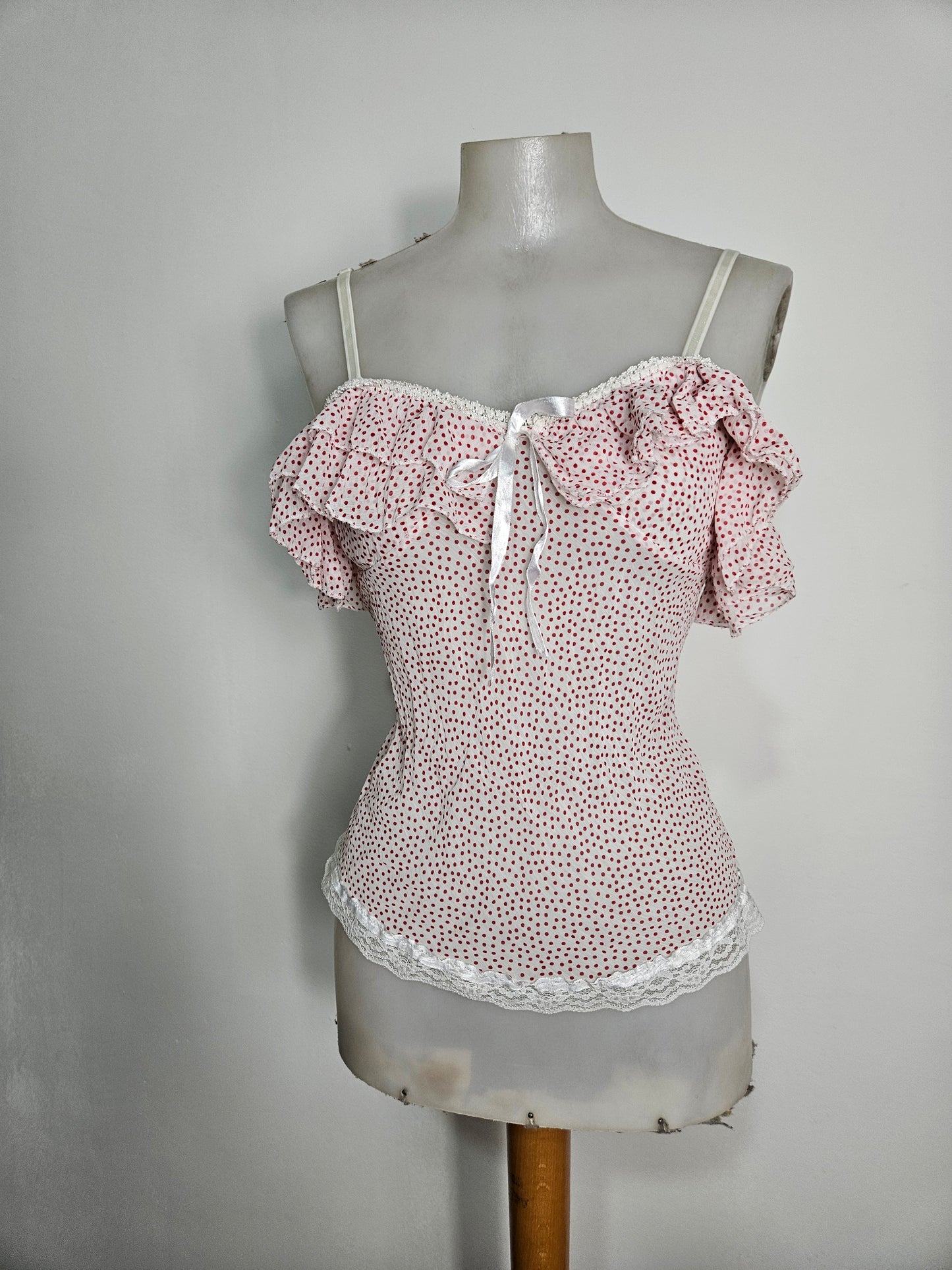 Haut en voile à pois