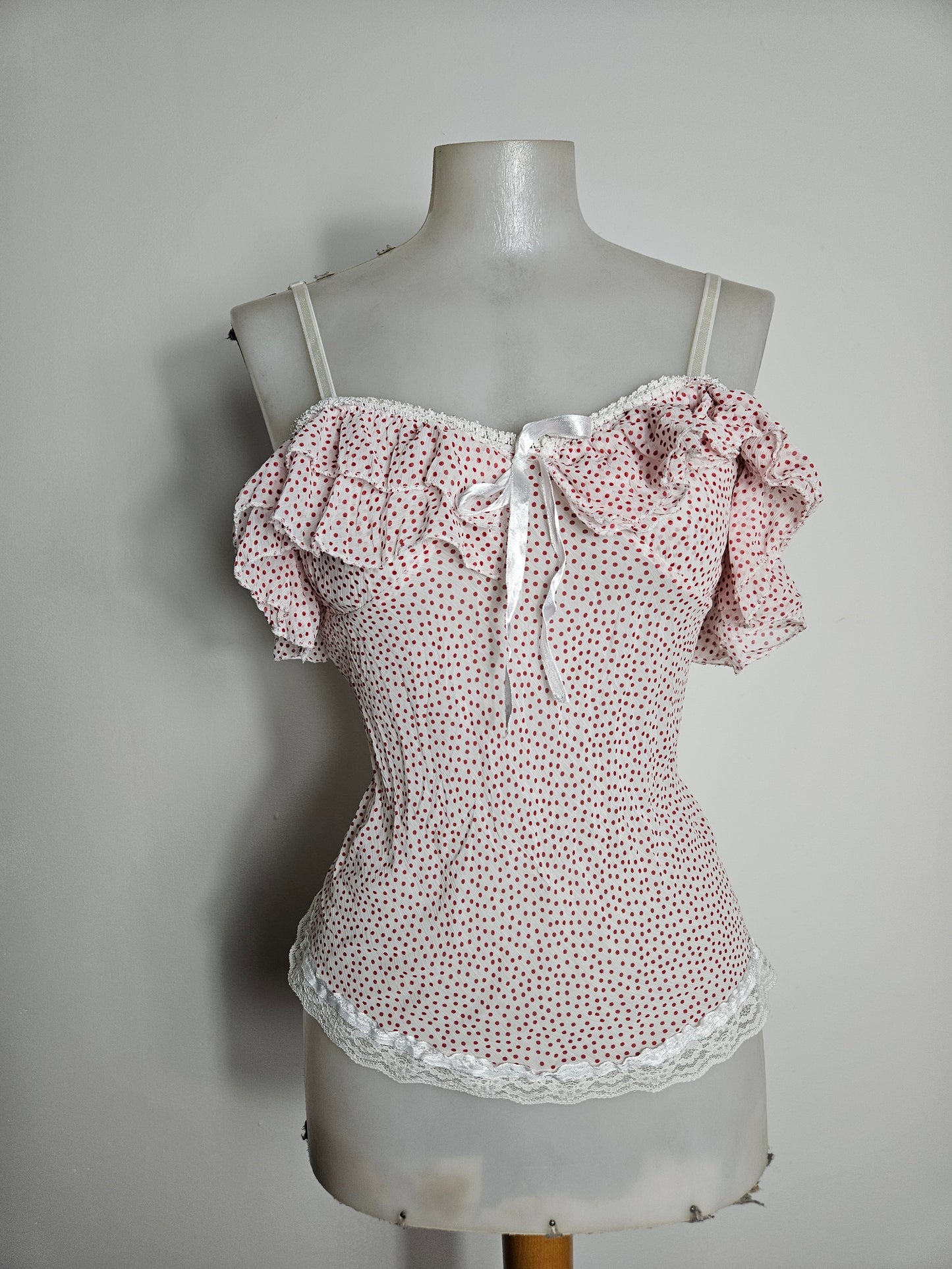 Haut en voile à pois