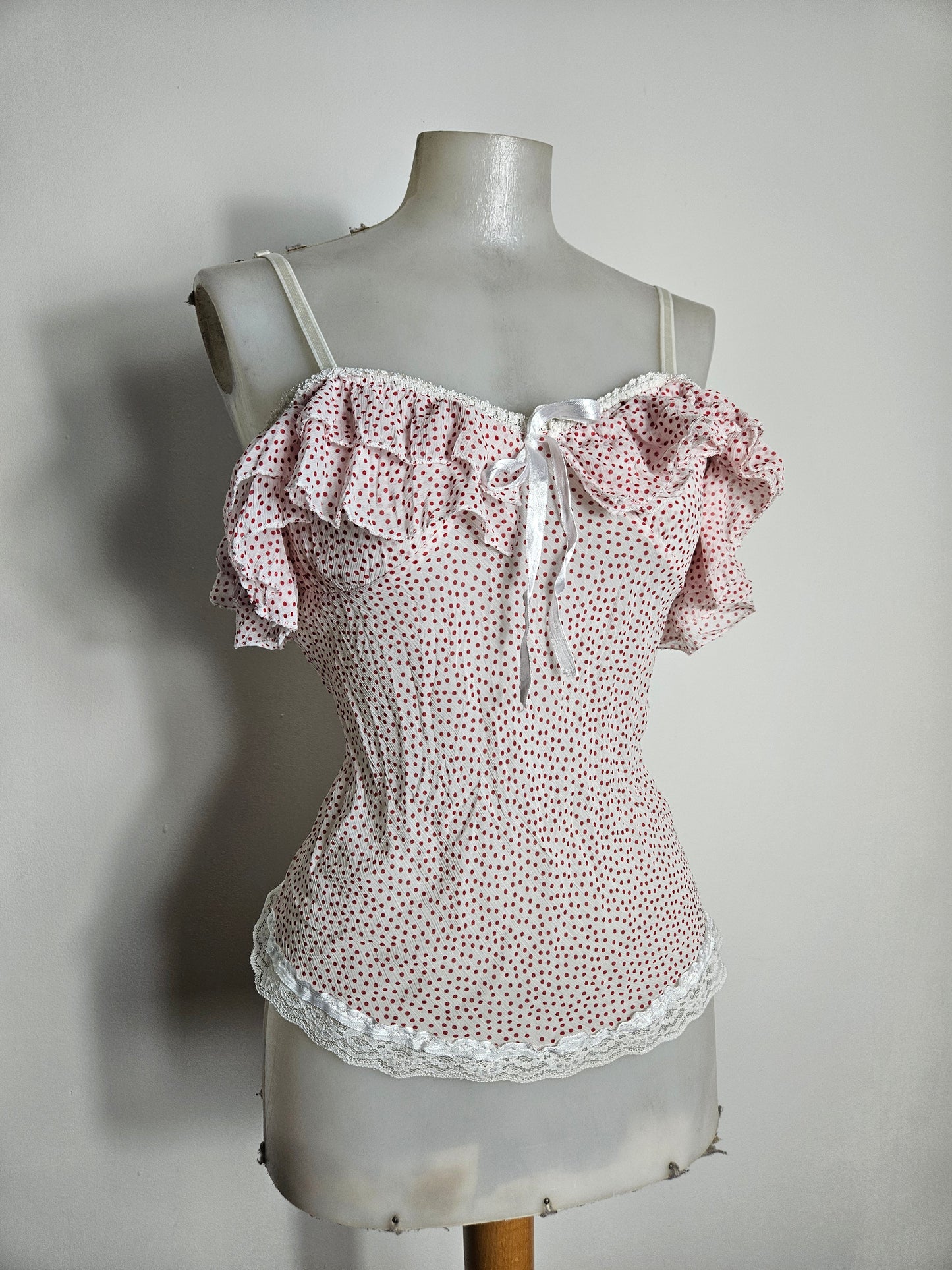 Haut en voile à pois