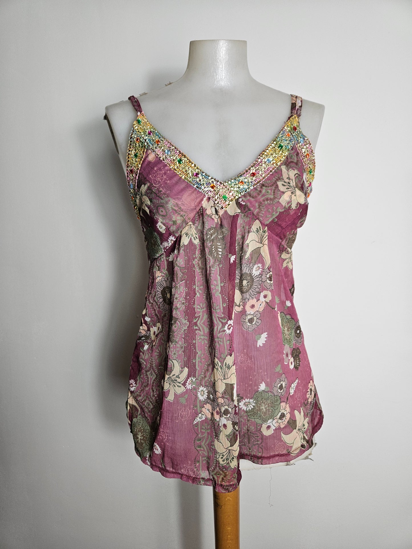 Haut en voile décolleté brodé