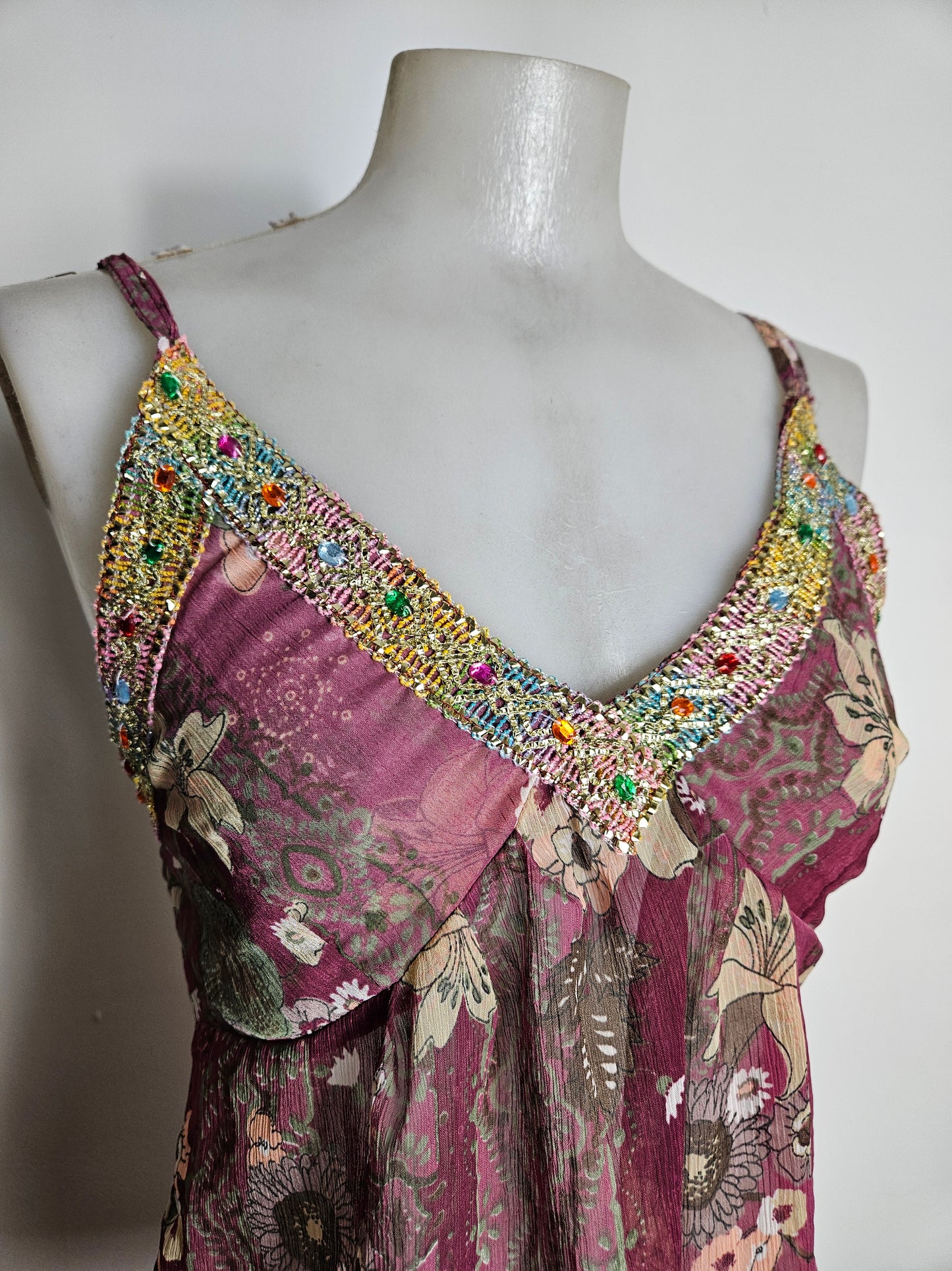 Haut en voile décolleté brodé