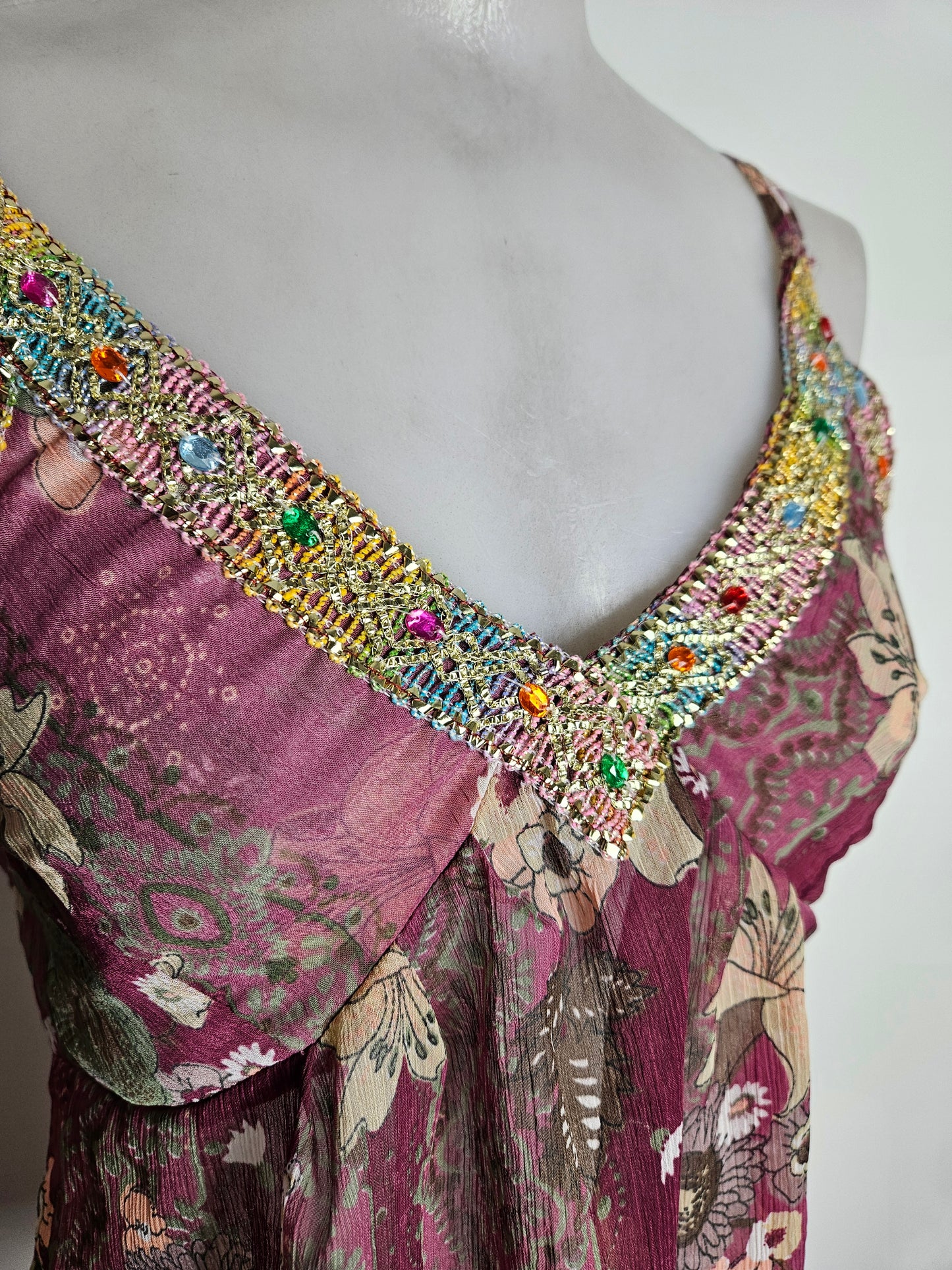 Haut en voile décolleté brodé