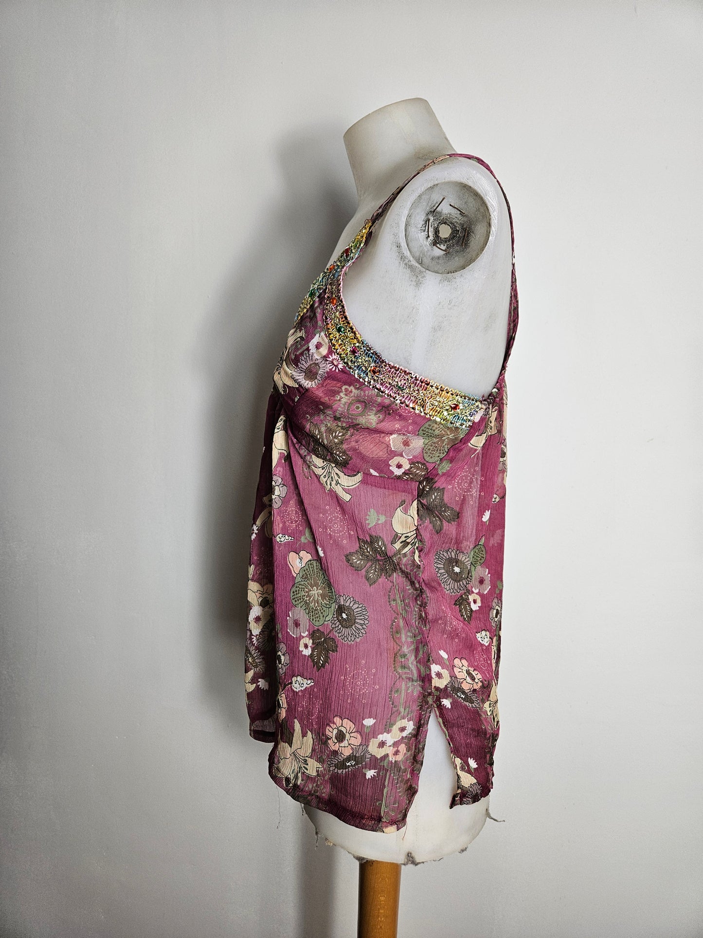 Haut en voile décolleté brodé