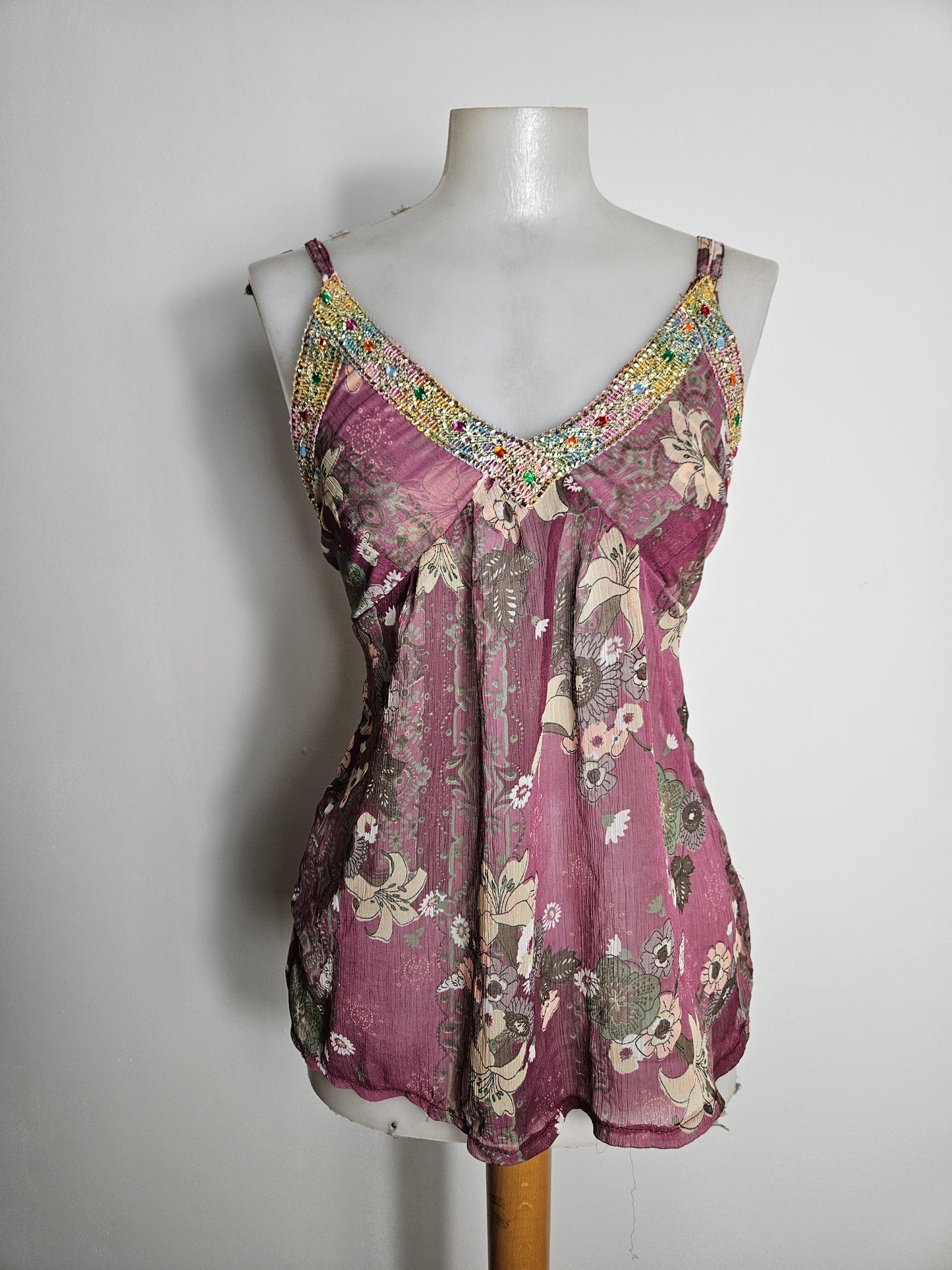 Haut en voile décolleté brodé