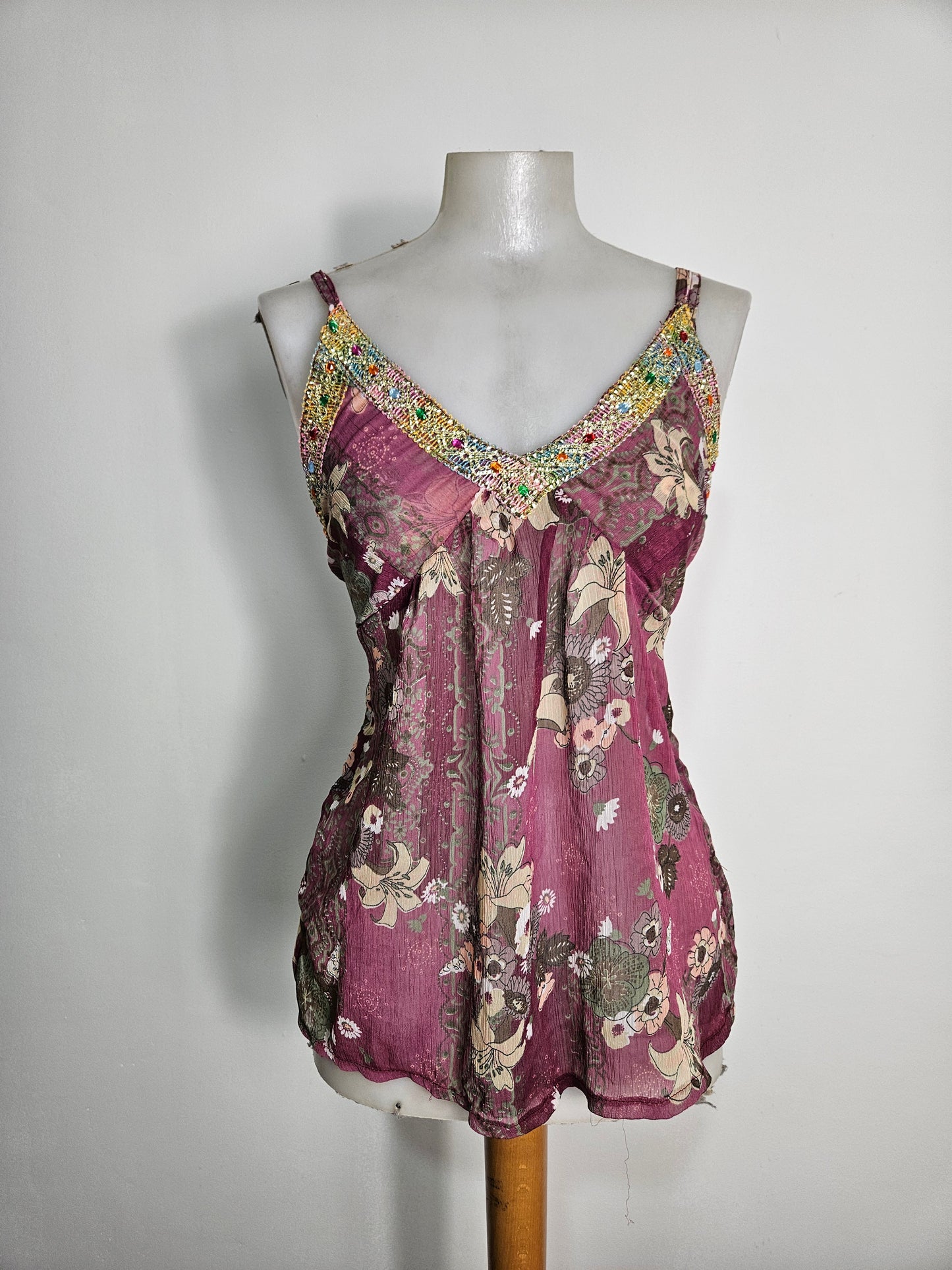 Haut en voile décolleté brodé