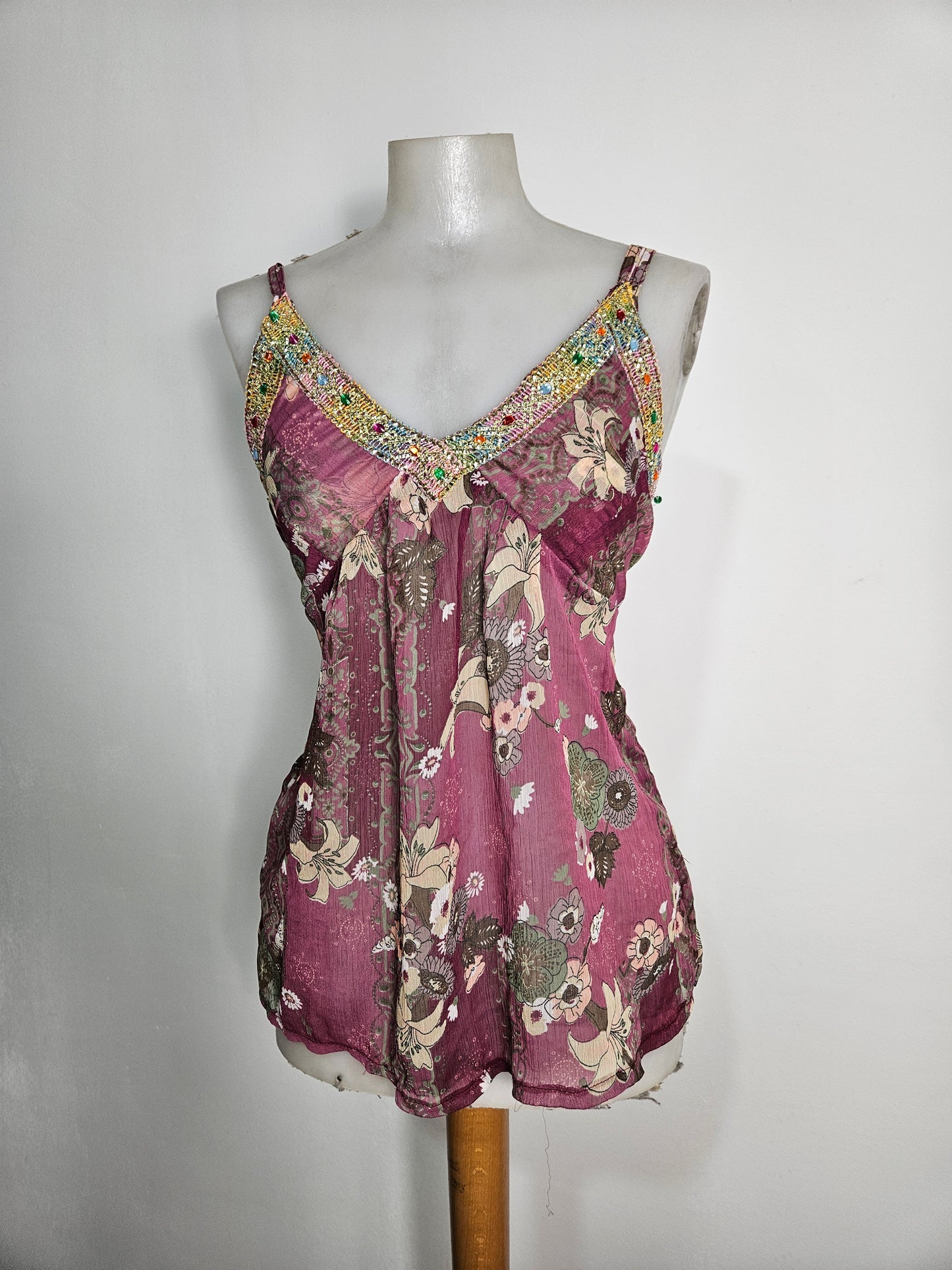 Haut en voile décolleté brodé