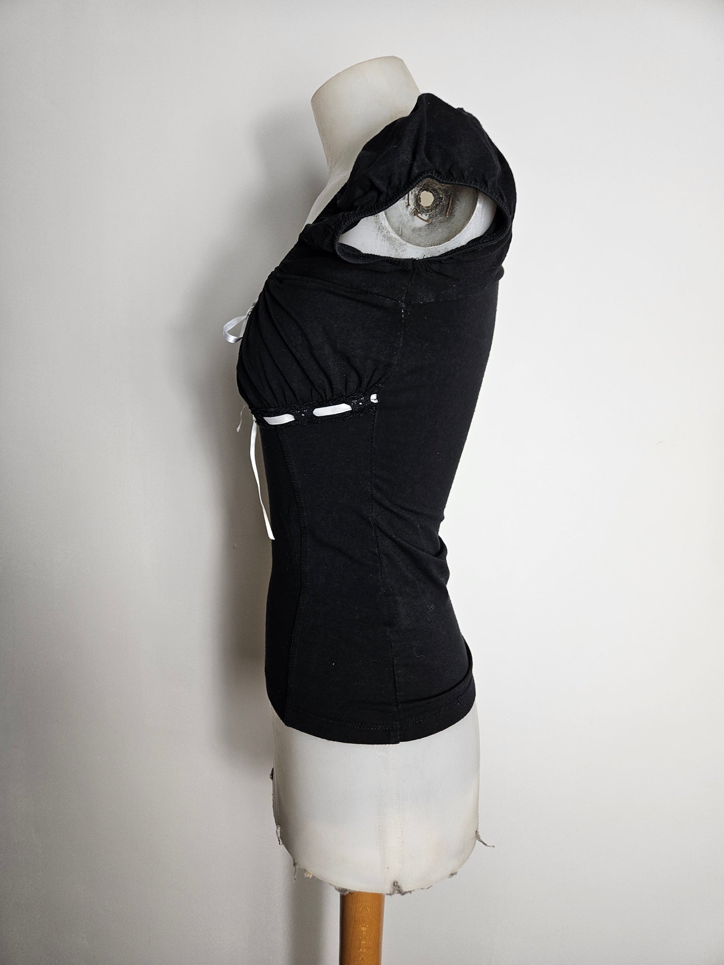 Haut romantique noir détails laçage