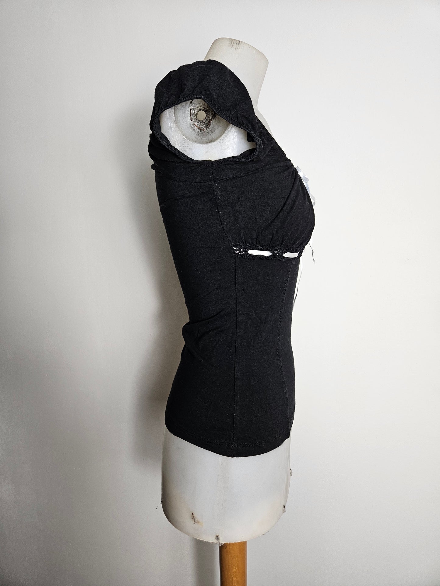 Haut romantique noir détails laçage