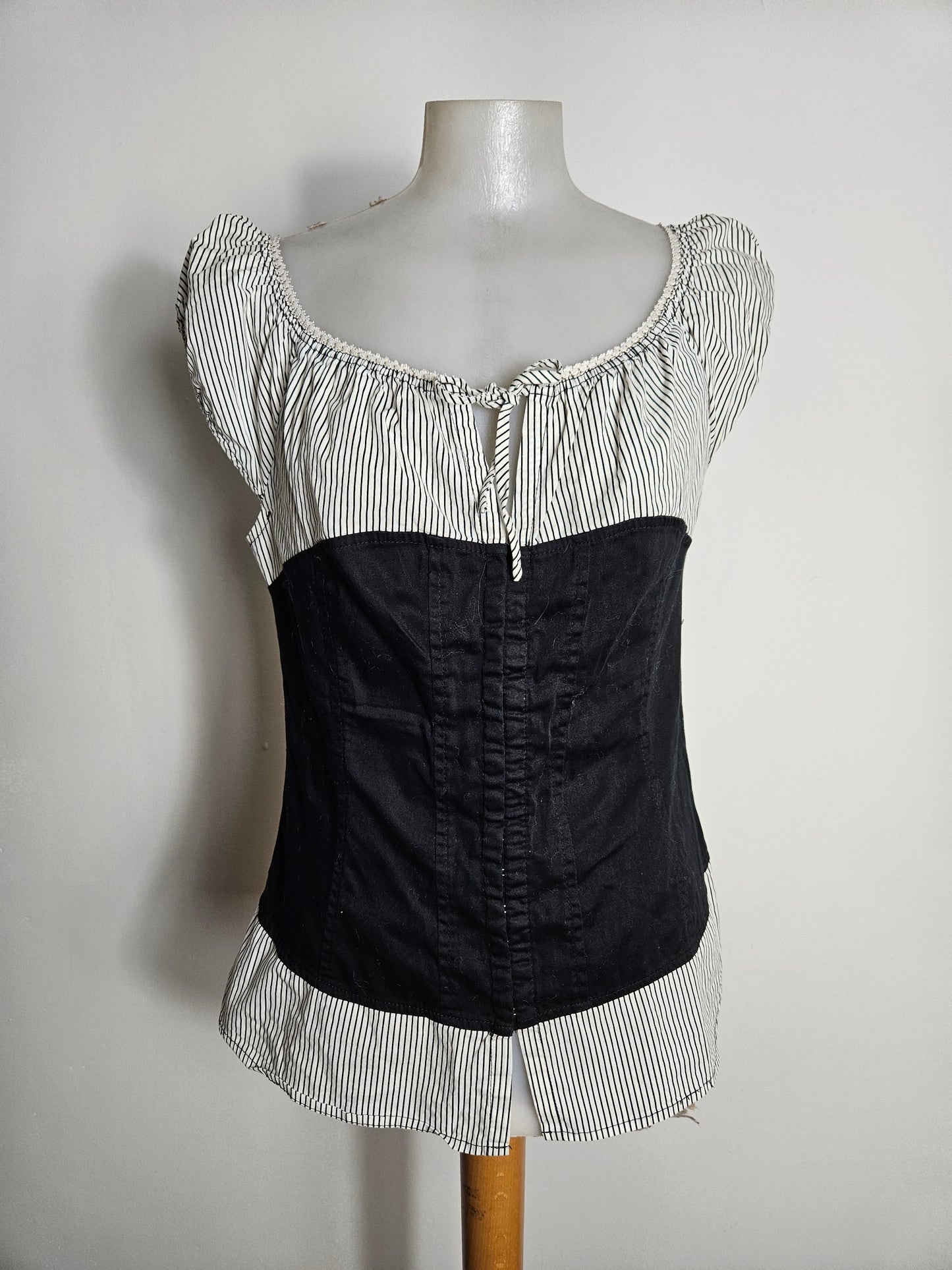 Haut effet superposition fermeture agrafes