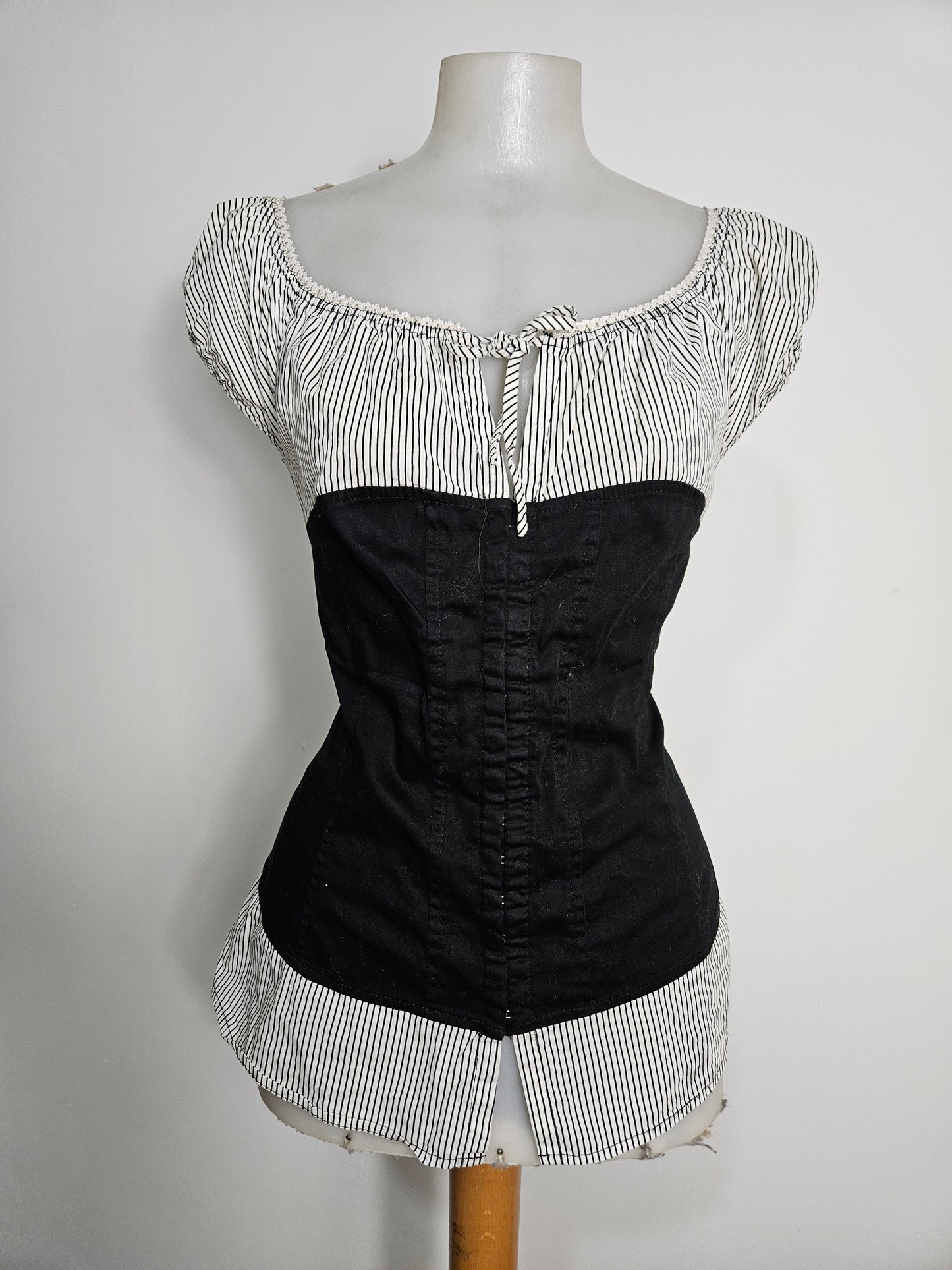 Haut effet superposition fermeture agrafes