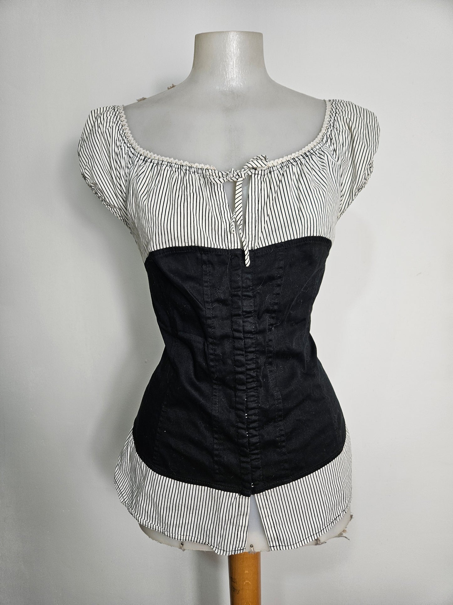 Haut effet superposition fermeture agrafes