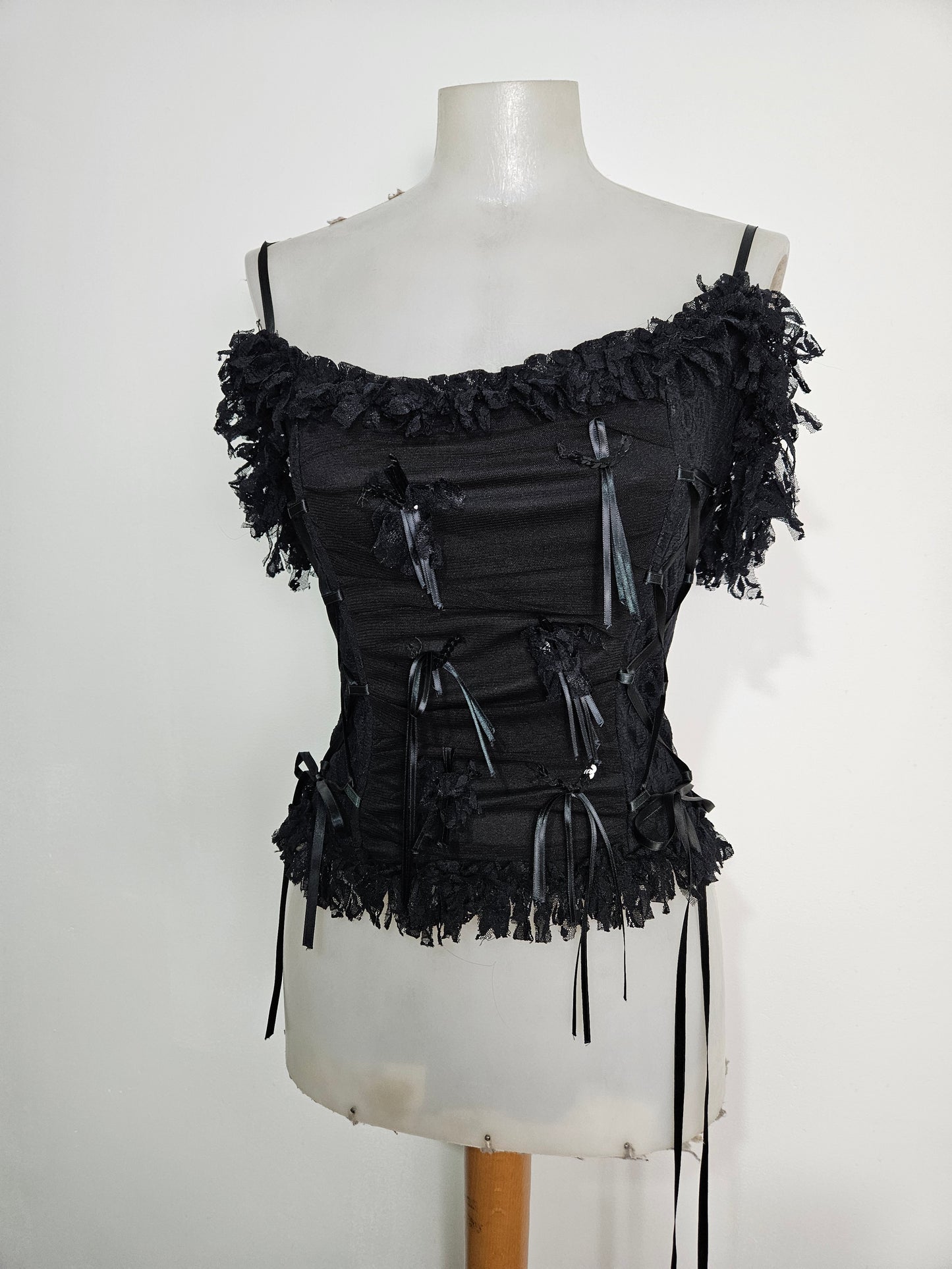 Haut esprit corset voile, dentelle et rubans