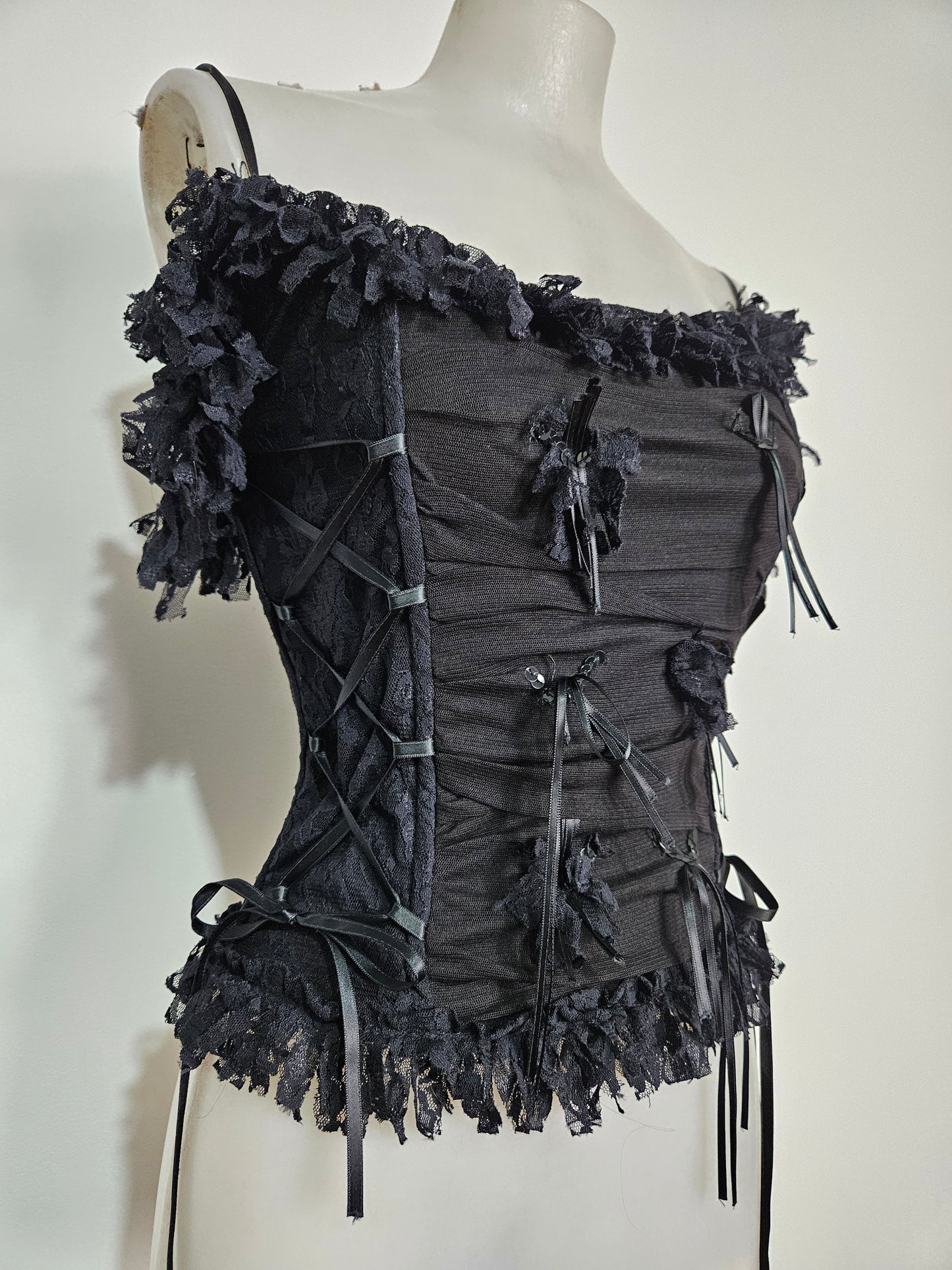 Haut esprit corset voile, dentelle et rubans