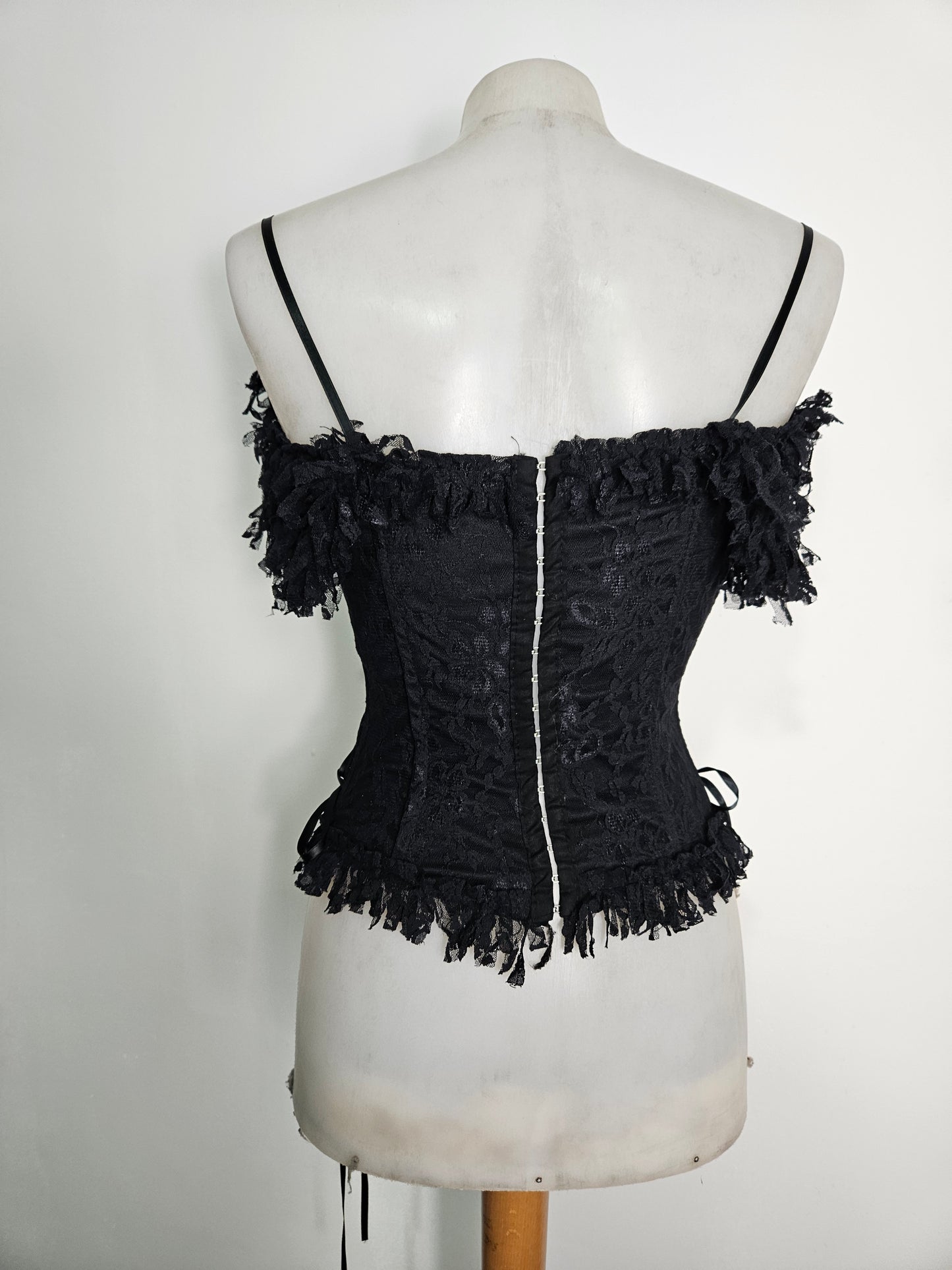 Haut esprit corset voile, dentelle et rubans
