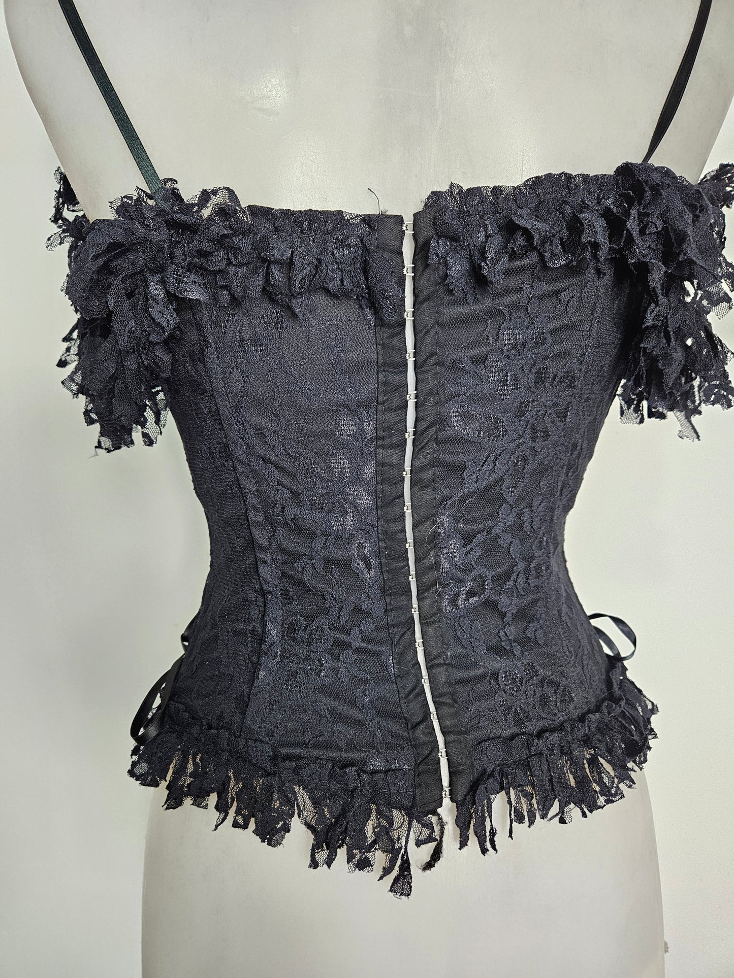 Haut esprit corset voile, dentelle et rubans