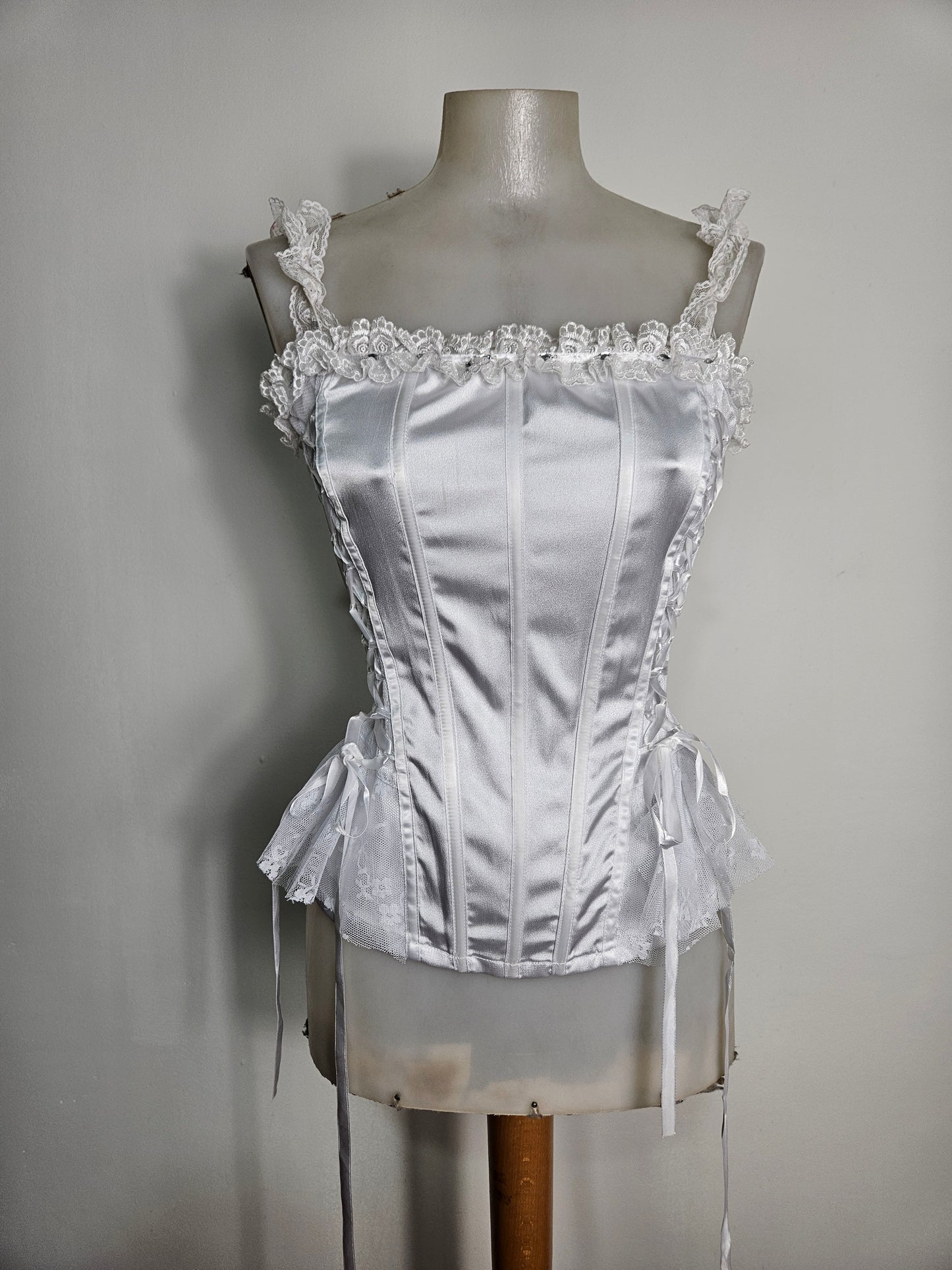 Haut esprit corset blanc satiné