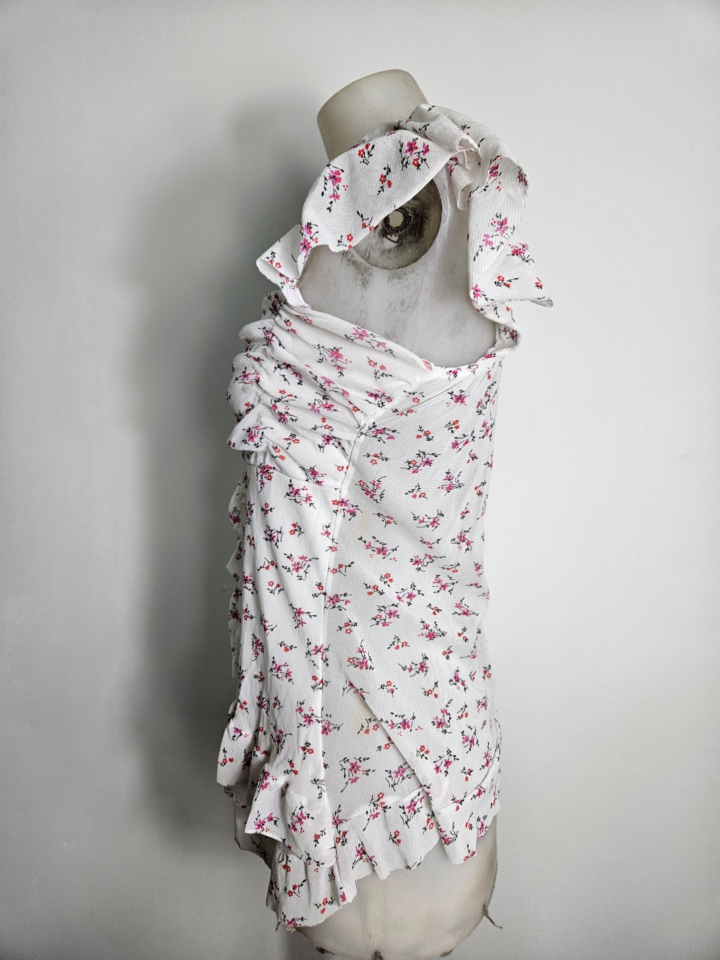 Haut en voile fleuri