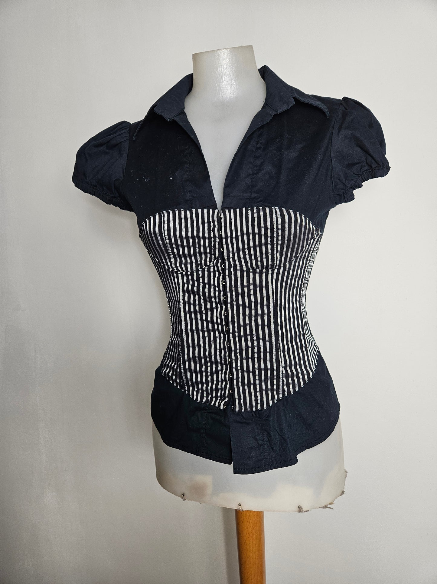 Chemise rayée fermeture crochets