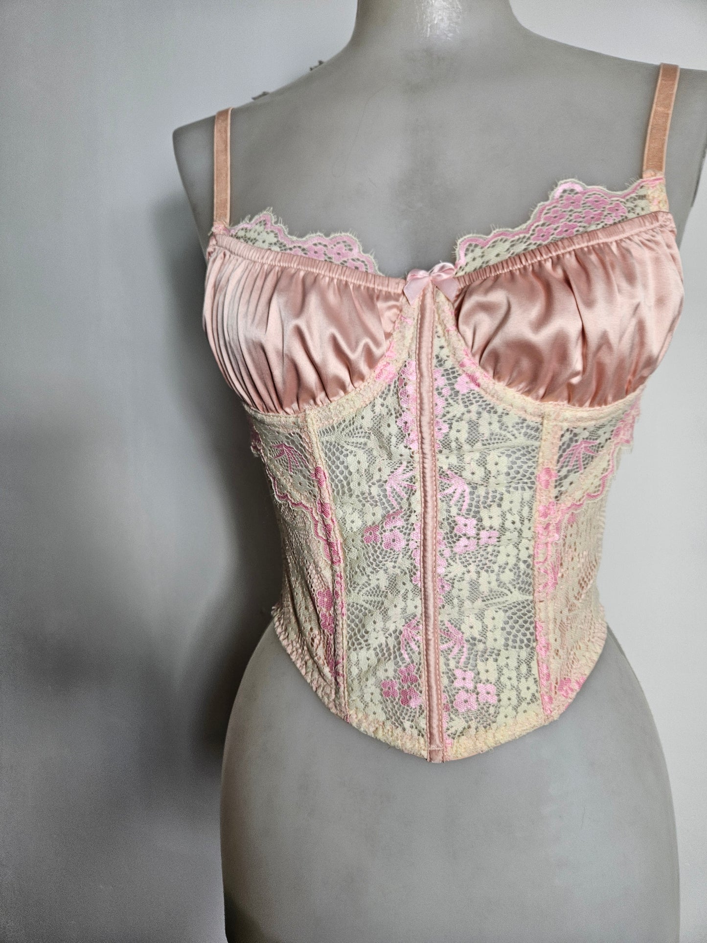 Haut esprit corset satin et dentelle